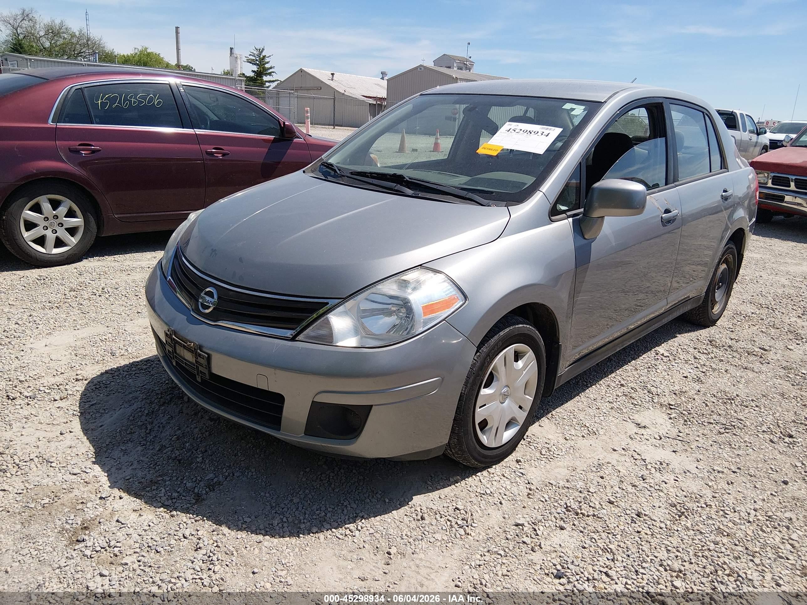 2011 Nissan Versa 1.8s Gray vin: 3N1BC1AP3BL461736