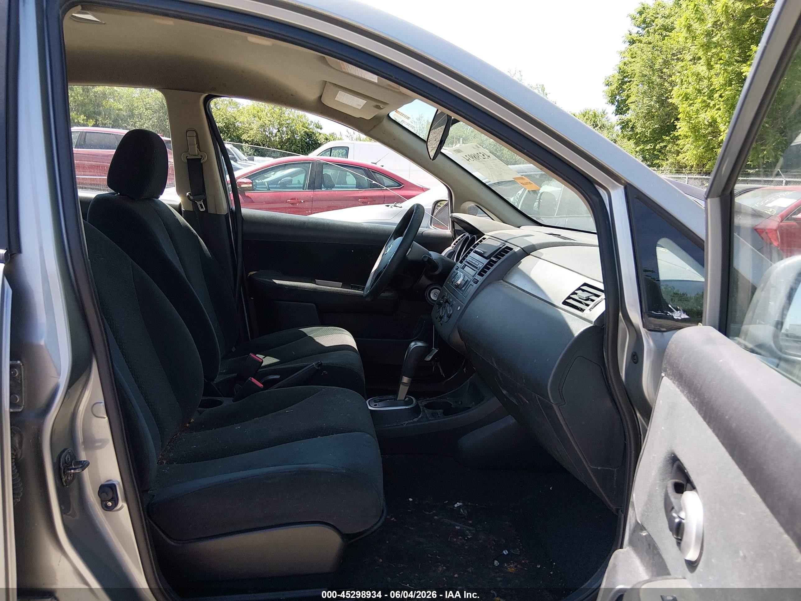2011 Nissan Versa 1.8s Gray vin: 3N1BC1AP3BL461736