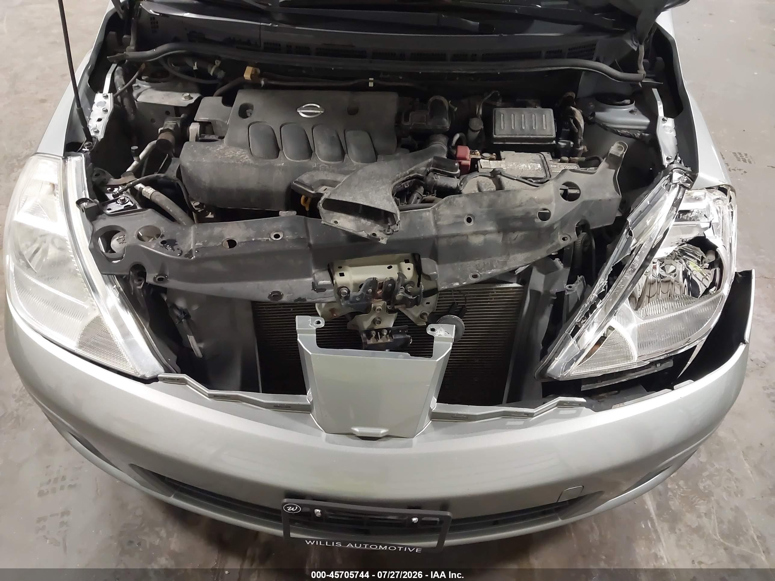 2011 Nissan Versa 1.8s Silver vin: 3N1BC1AP4BL423318