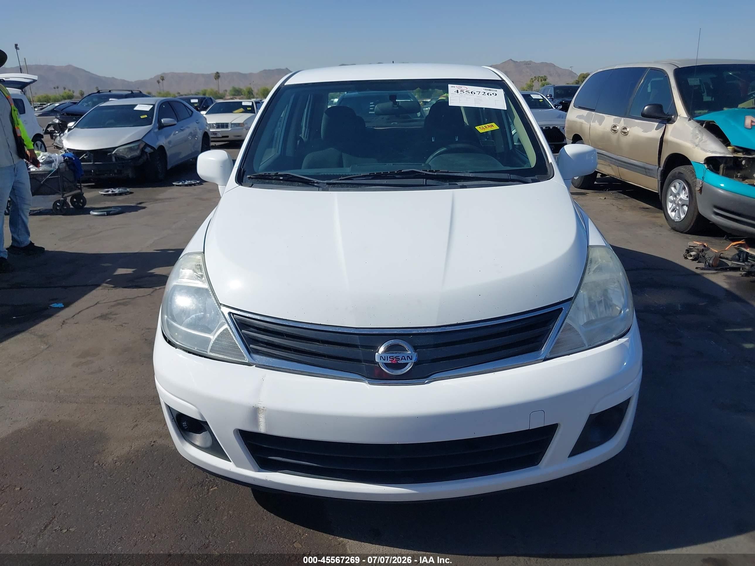2011 Nissan Versa 1.8s White vin: 3N1BC1AP4BL449630