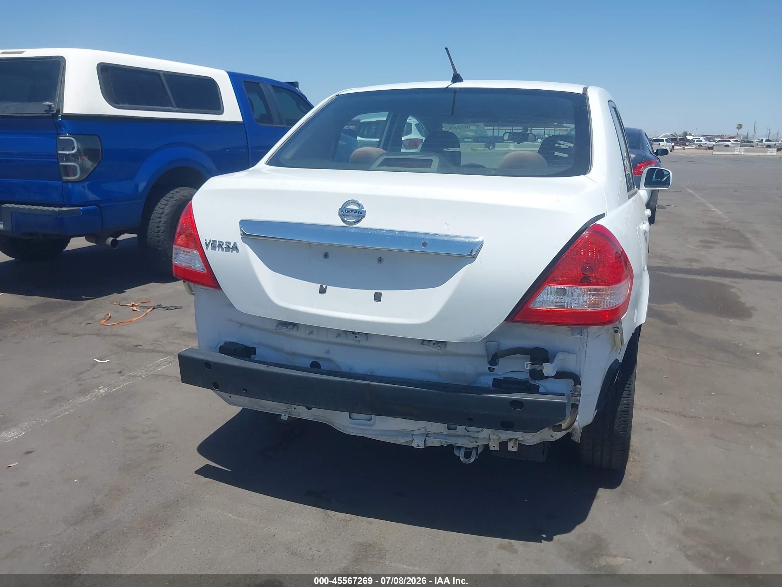 2011 Nissan Versa 1.8s White vin: 3N1BC1AP4BL449630