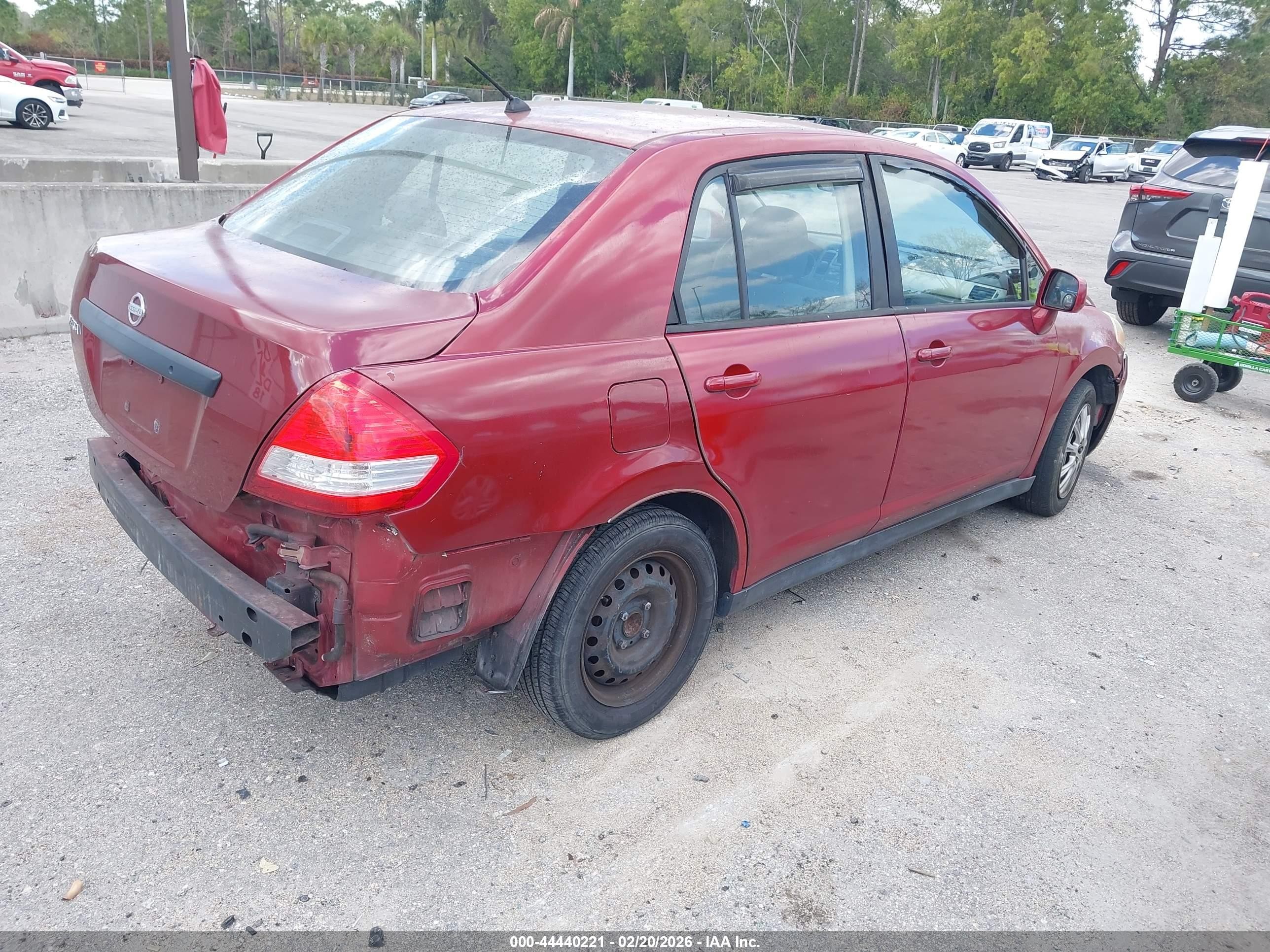 2010 Nissan Versa 1.8s Красный vin: 3N1BC1AP5AL376993