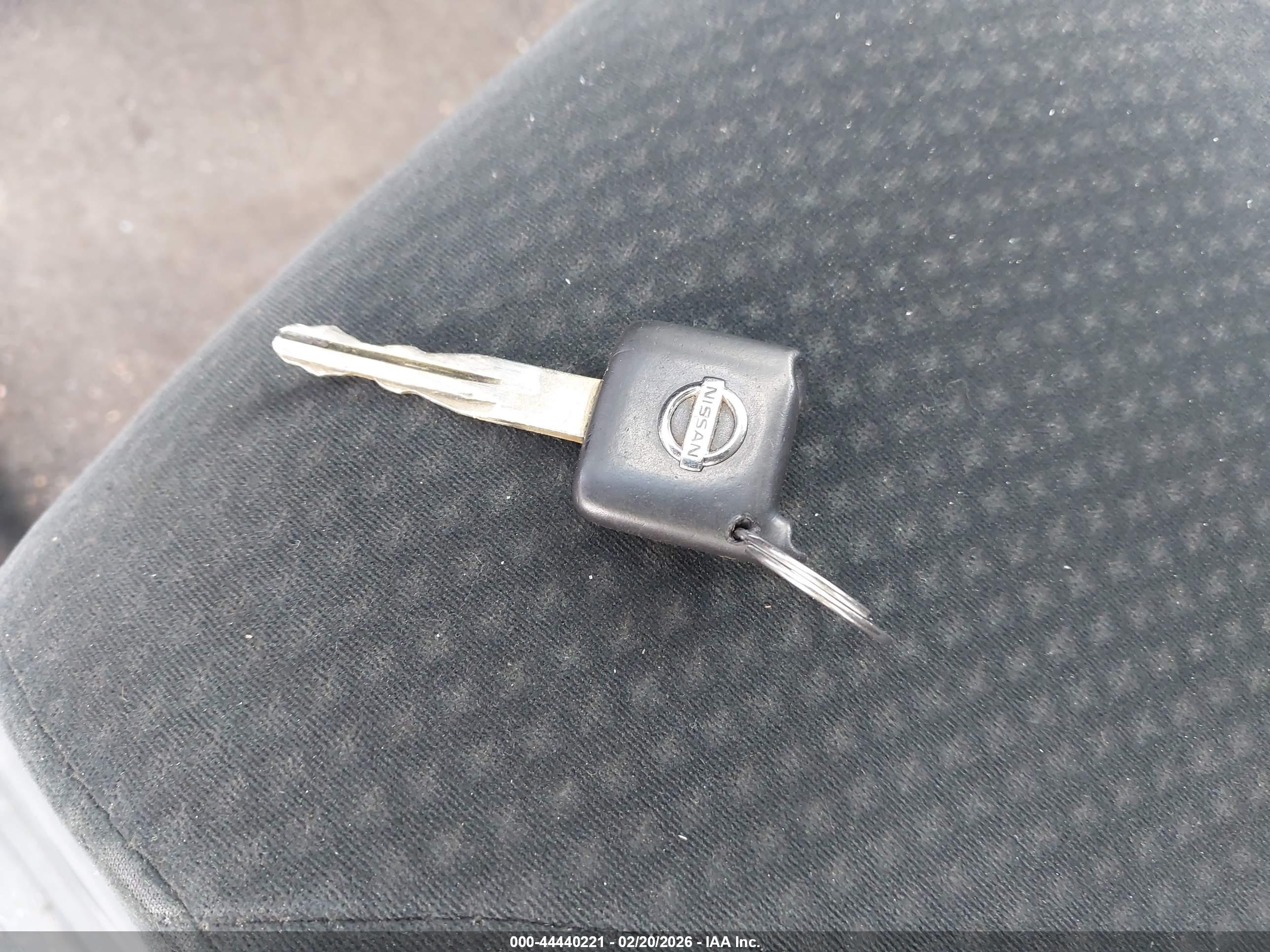 2010 Nissan Versa 1.8s Красный vin: 3N1BC1AP5AL376993