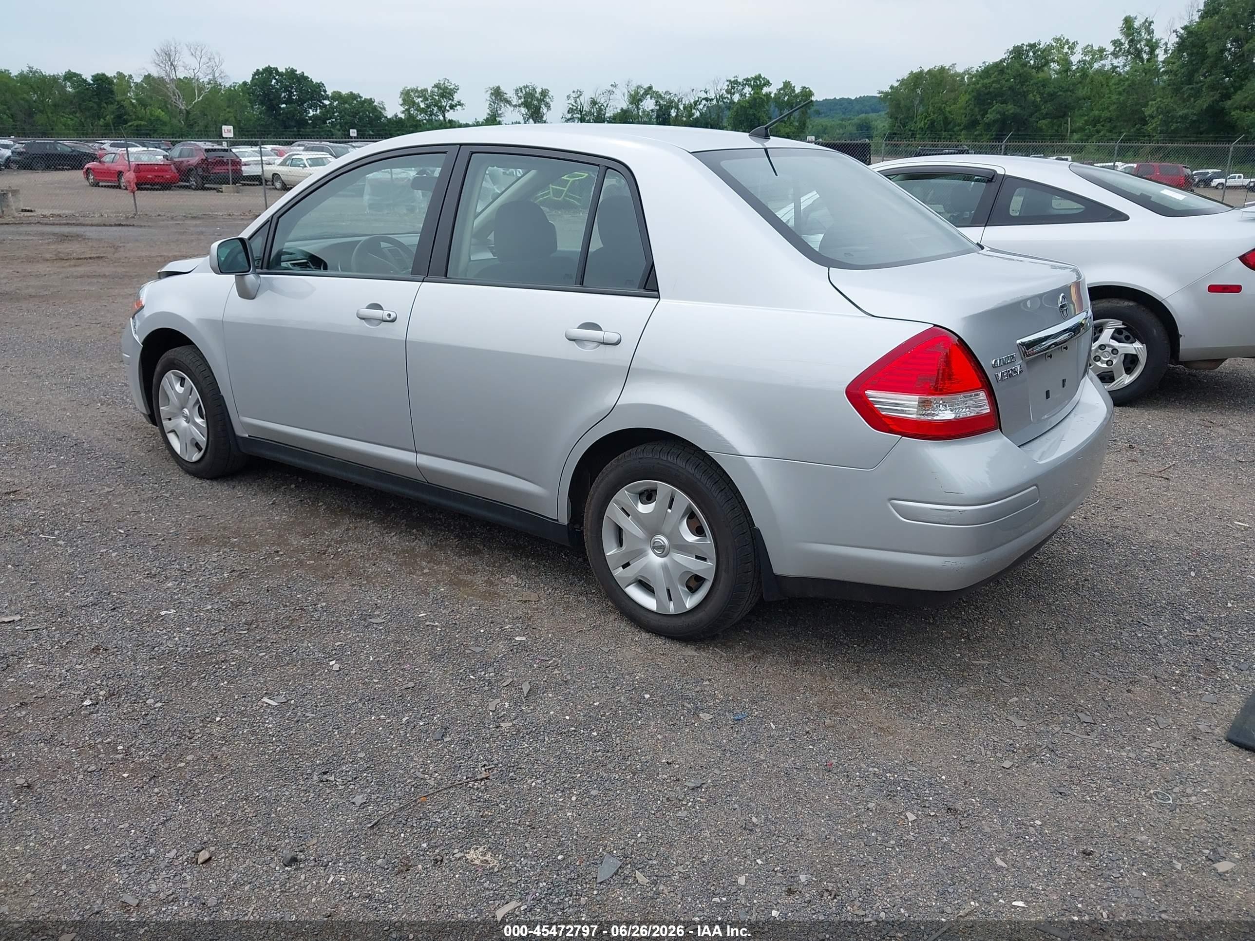 2010 Nissan Versa 1.8s Silver vin: 3N1BC1AP5AL379960