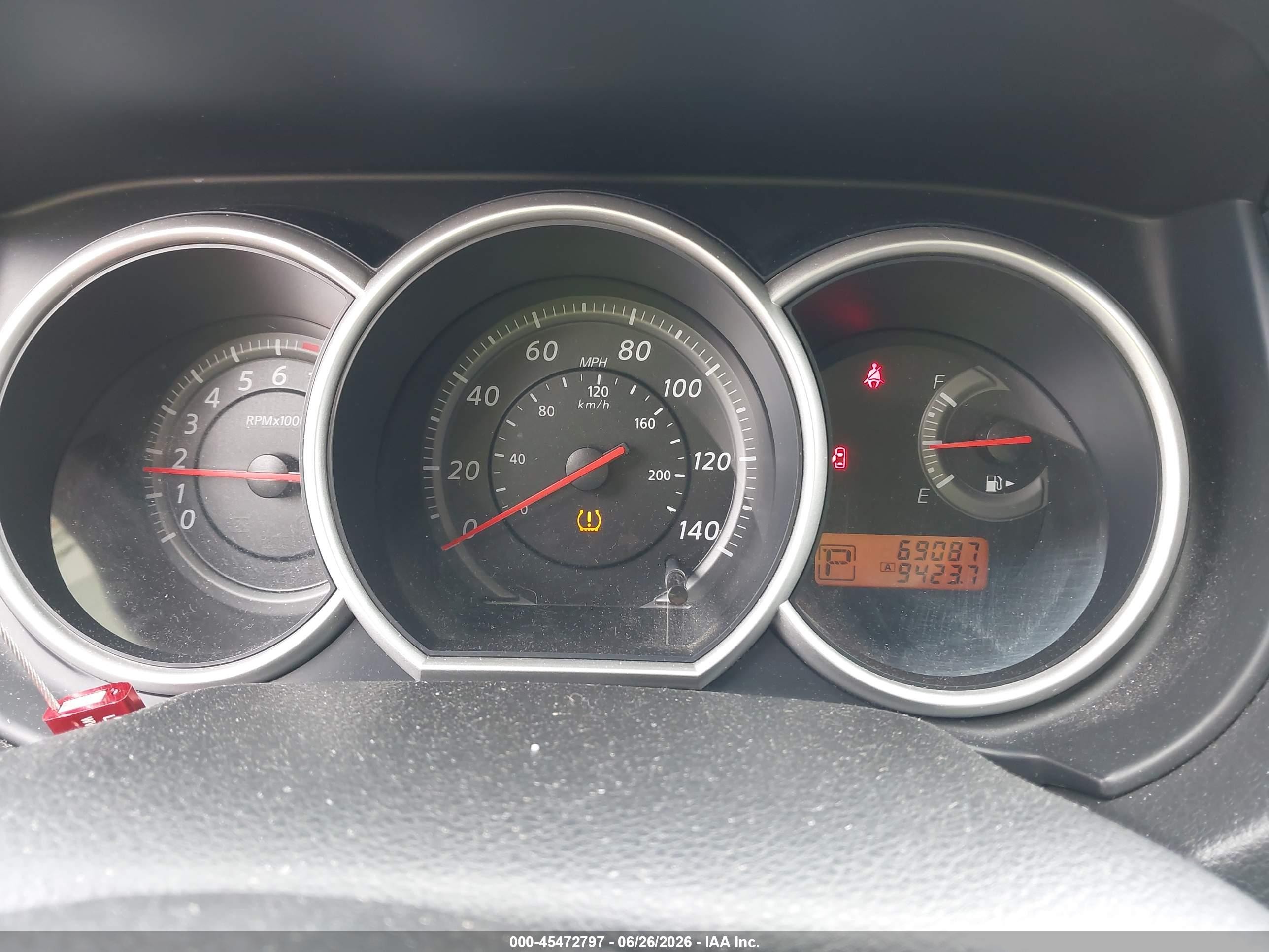 2010 Nissan Versa 1.8s Silver vin: 3N1BC1AP5AL379960