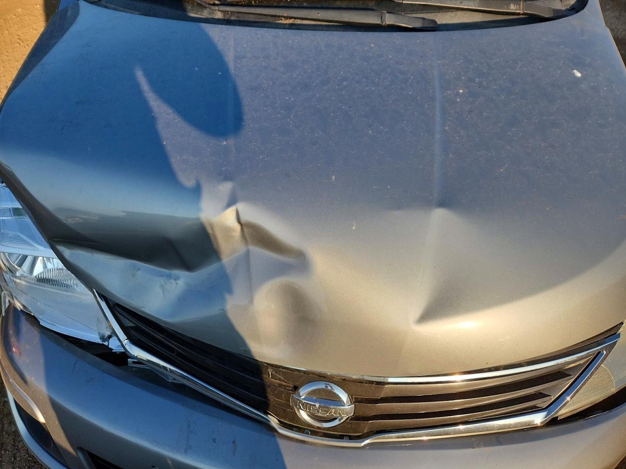 2010 Nissan Versa 1.8 S Серебряный vin: 3N1BC1AP5AL384088