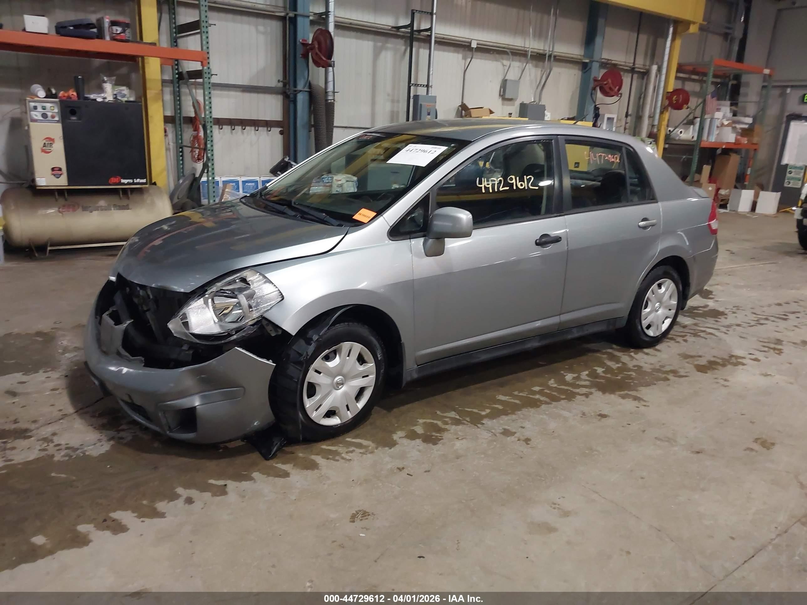 2011 Nissan Versa 1.8s Gray vin: 3N1BC1AP5BL381094