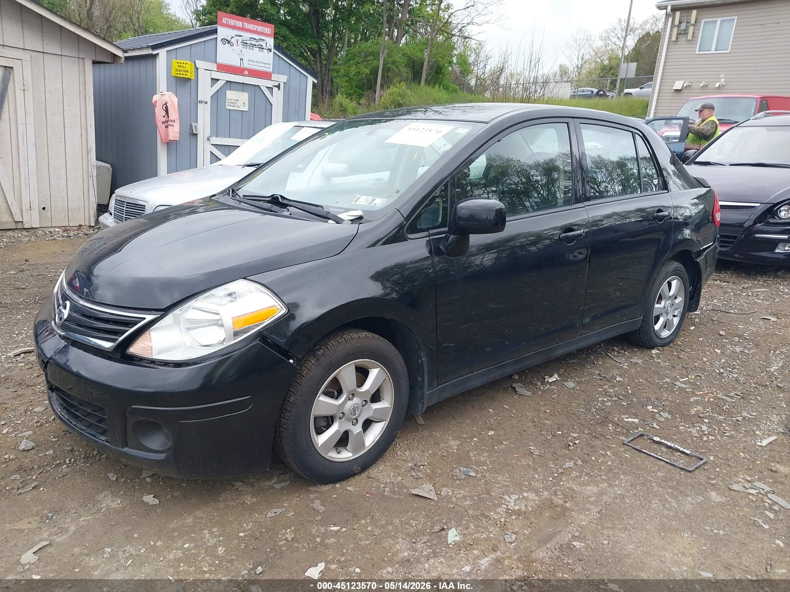 2011 Nissan Versa 1.8sl Black vin: 3N1BC1AP5BL387381