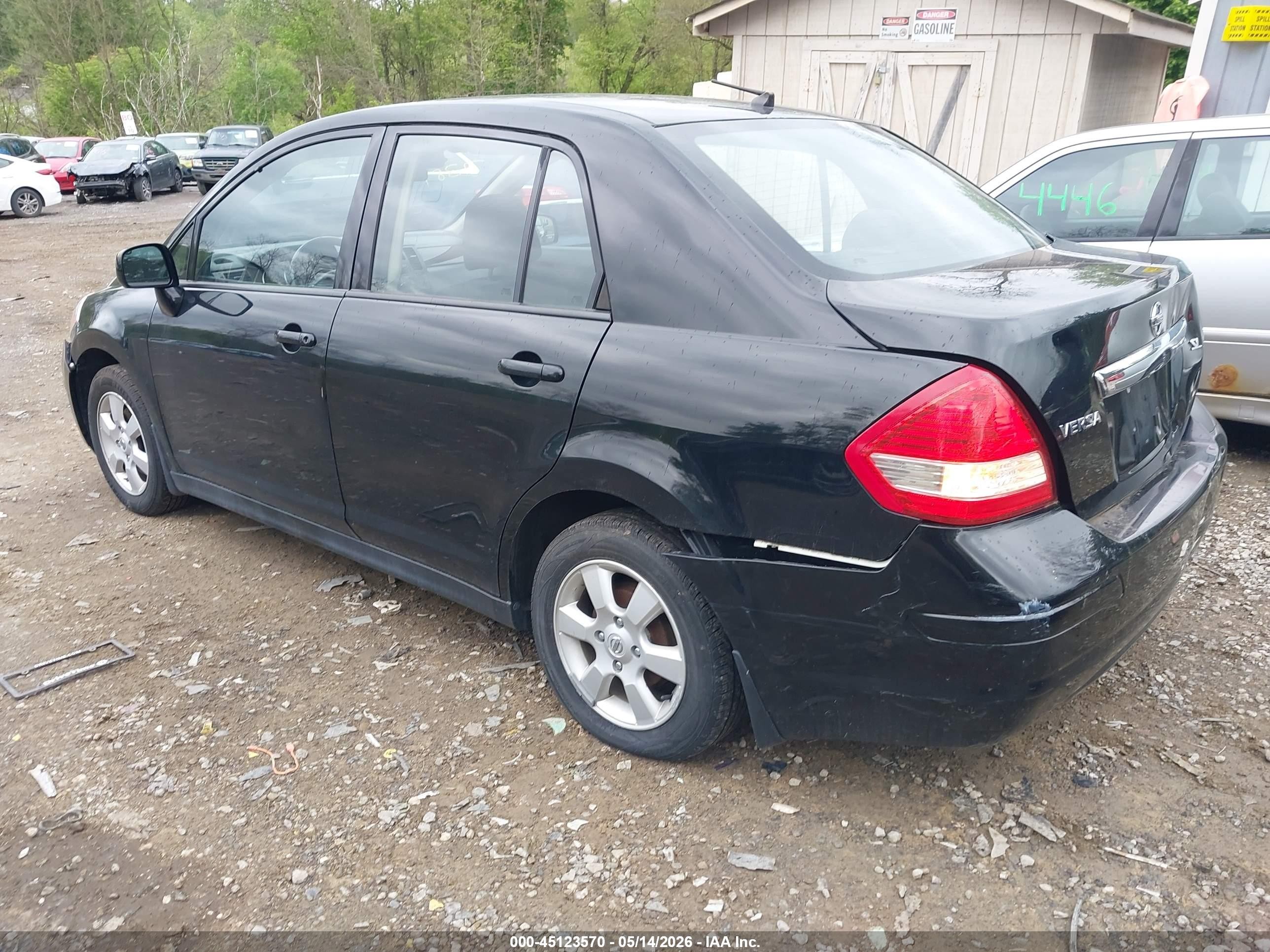 2011 Nissan Versa 1.8sl Black vin: 3N1BC1AP5BL387381