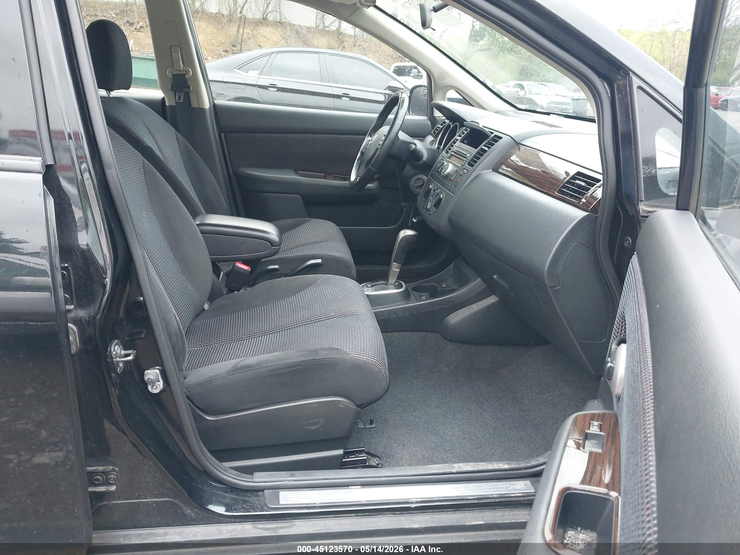 2011 Nissan Versa 1.8sl Black vin: 3N1BC1AP5BL387381
