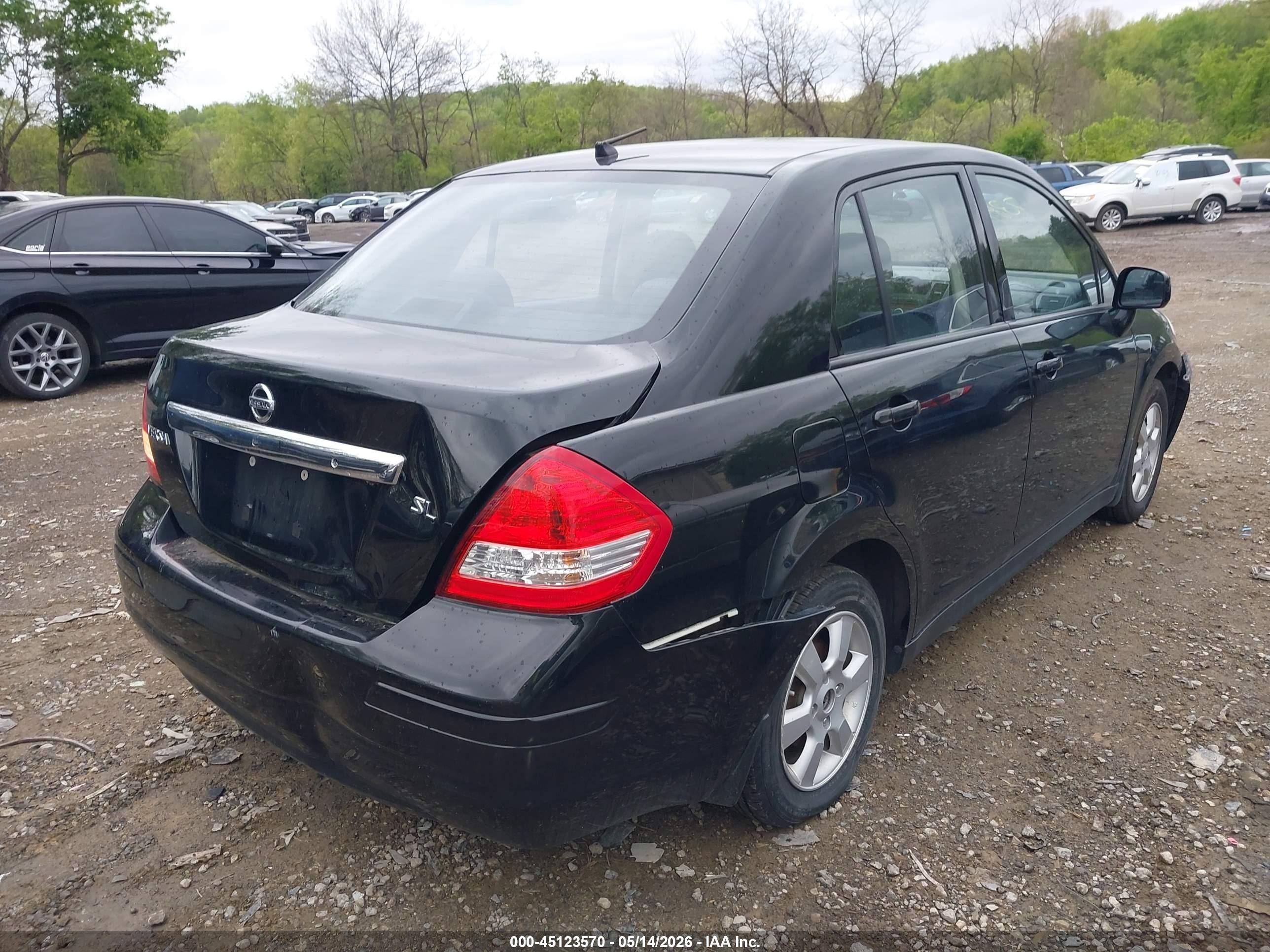 2011 Nissan Versa 1.8sl Black vin: 3N1BC1AP5BL387381