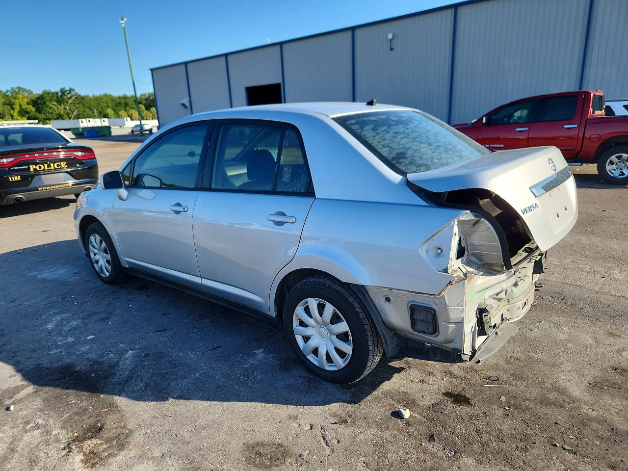 2011 Nissan Versa 1.8 S Silver vin: 3N1BC1AP5BL478215