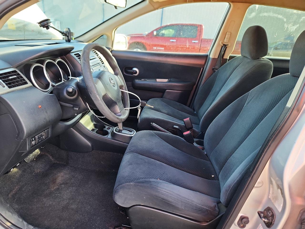 2011 Nissan Versa 1.8 S Silver vin: 3N1BC1AP5BL478215