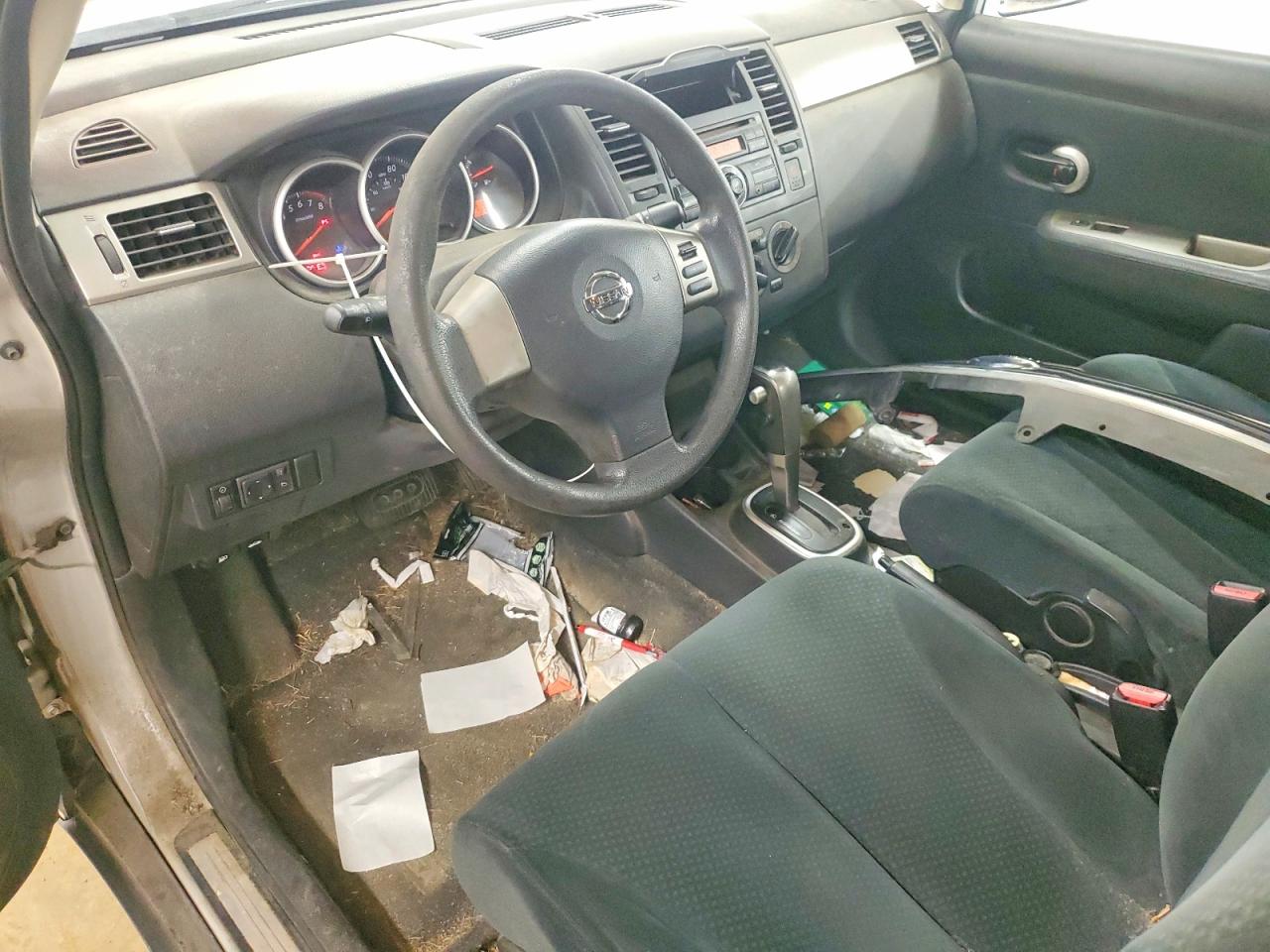2010 Nissan Versa 1.8 S Silver vin: 3N1BC1AP6AL379045
