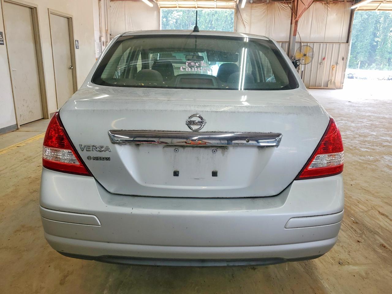 2010 Nissan Versa 1.8 S Silver vin: 3N1BC1AP6AL379045