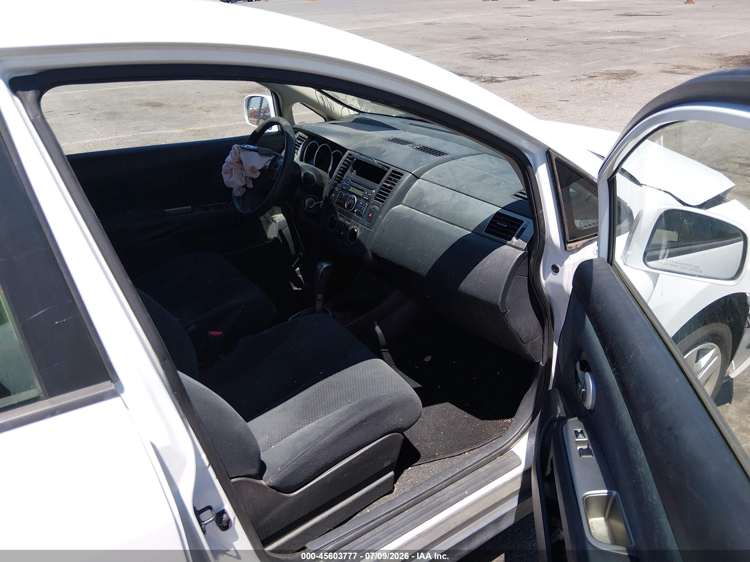 2010 Nissan Versa 1.8s White vin: 3N1BC1AP6AL413291