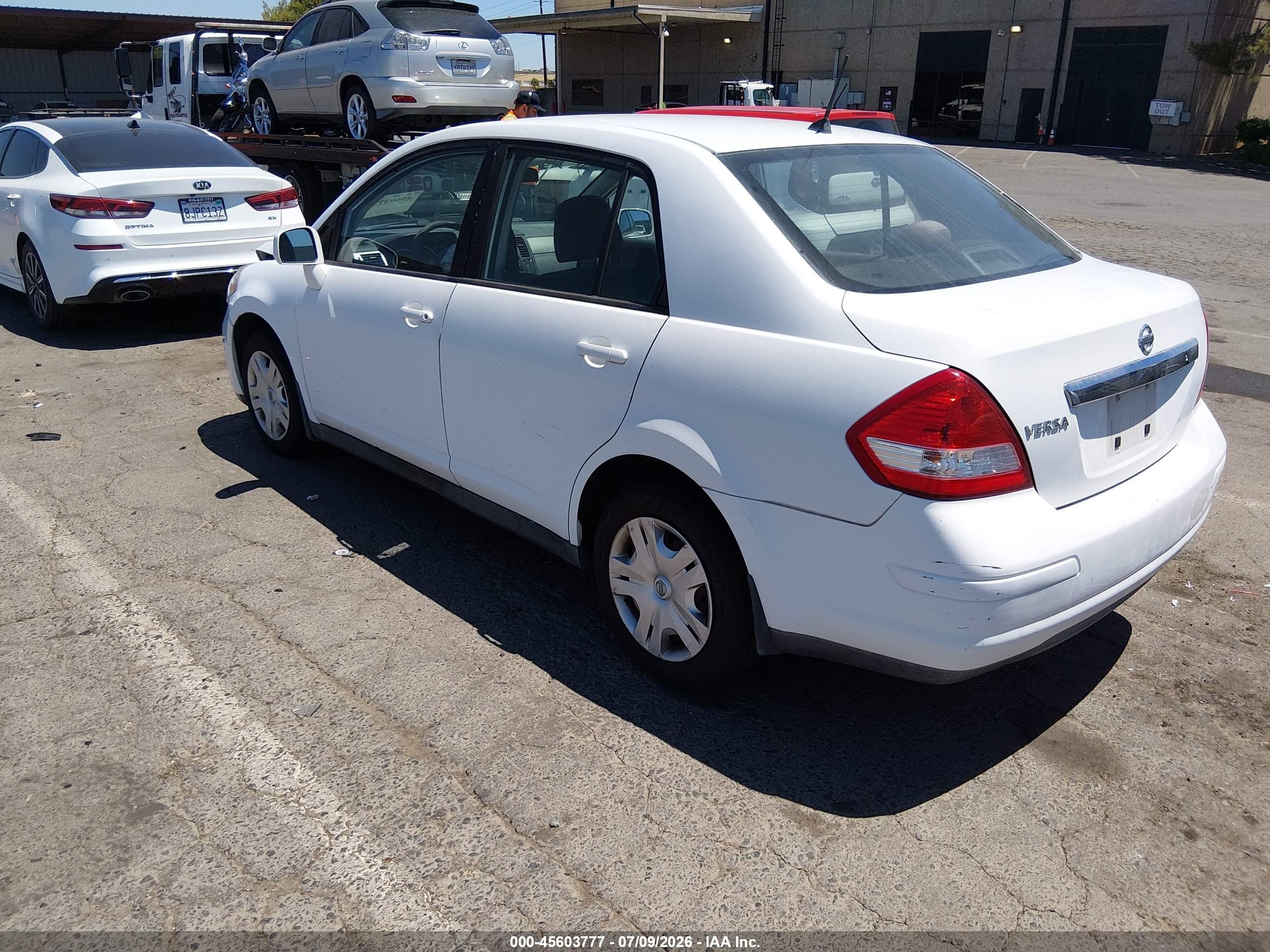 2010 Nissan Versa 1.8s White vin: 3N1BC1AP6AL413291