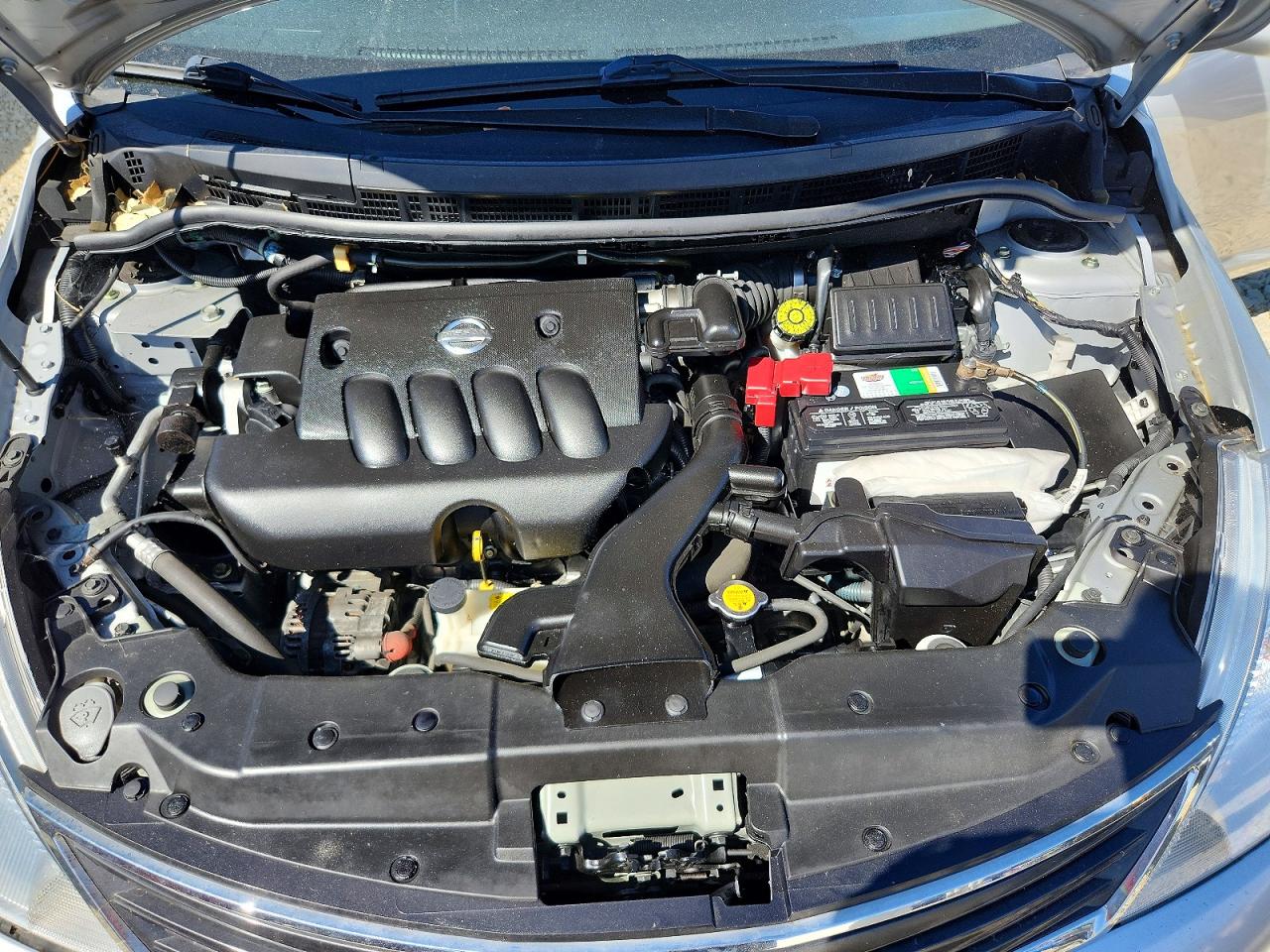 2010 Nissan Versa 1.8 S Silver vin: 3N1BC1AP7AL360827