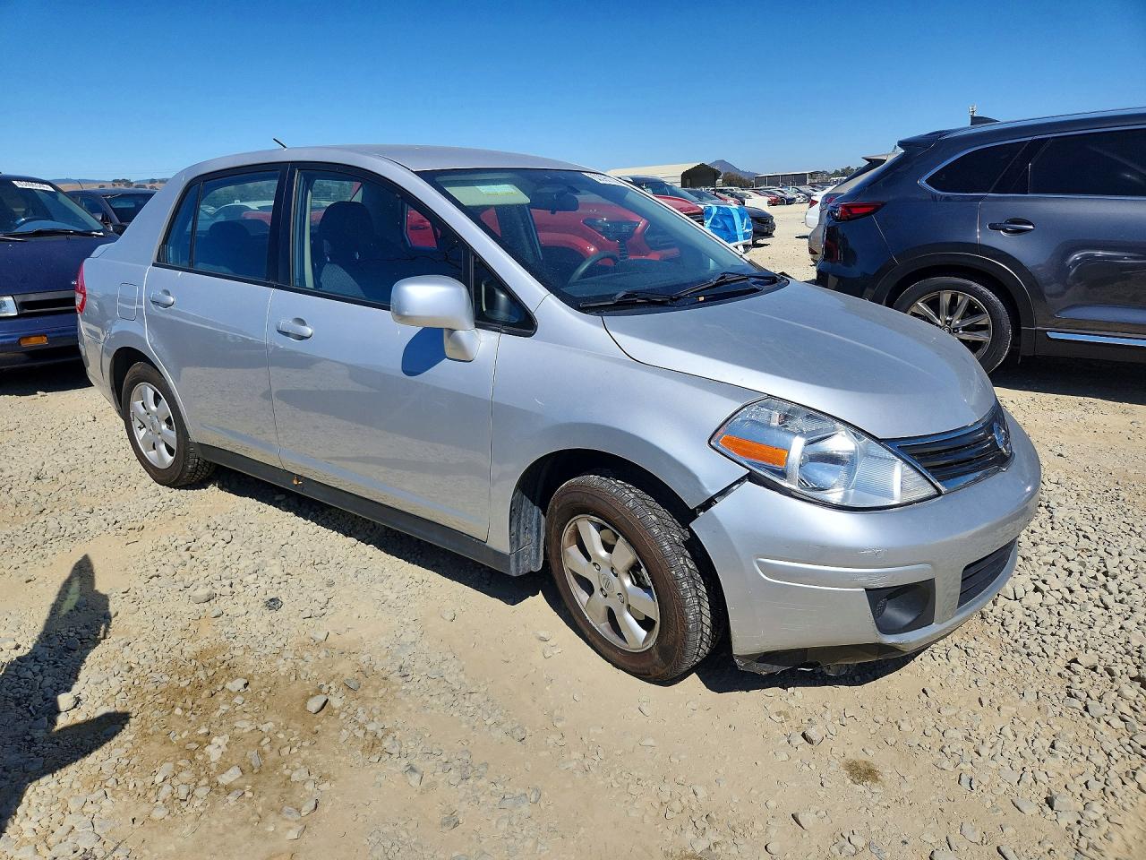 2010 Nissan Versa 1.8 S Silver vin: 3N1BC1AP7AL360827