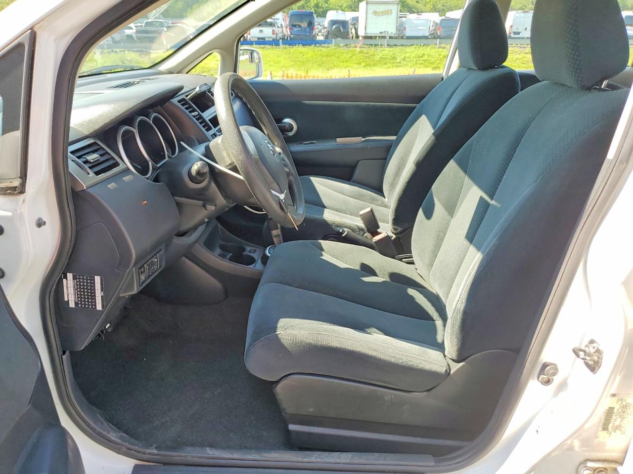 2010 Nissan Versa 1.8 S White vin: 3N1BC1AP7AL412246