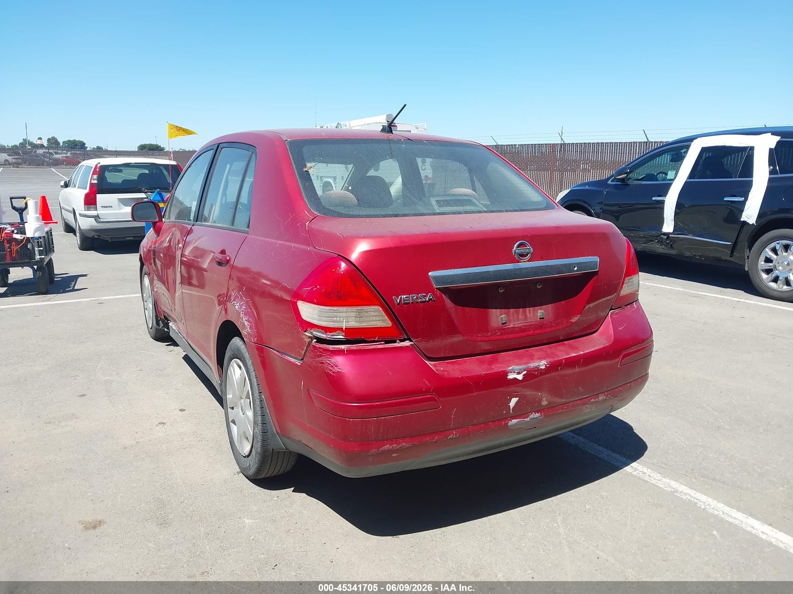 2010 Nissan Versa 1.8s Burgundy vin: 3N1BC1AP7AL431749