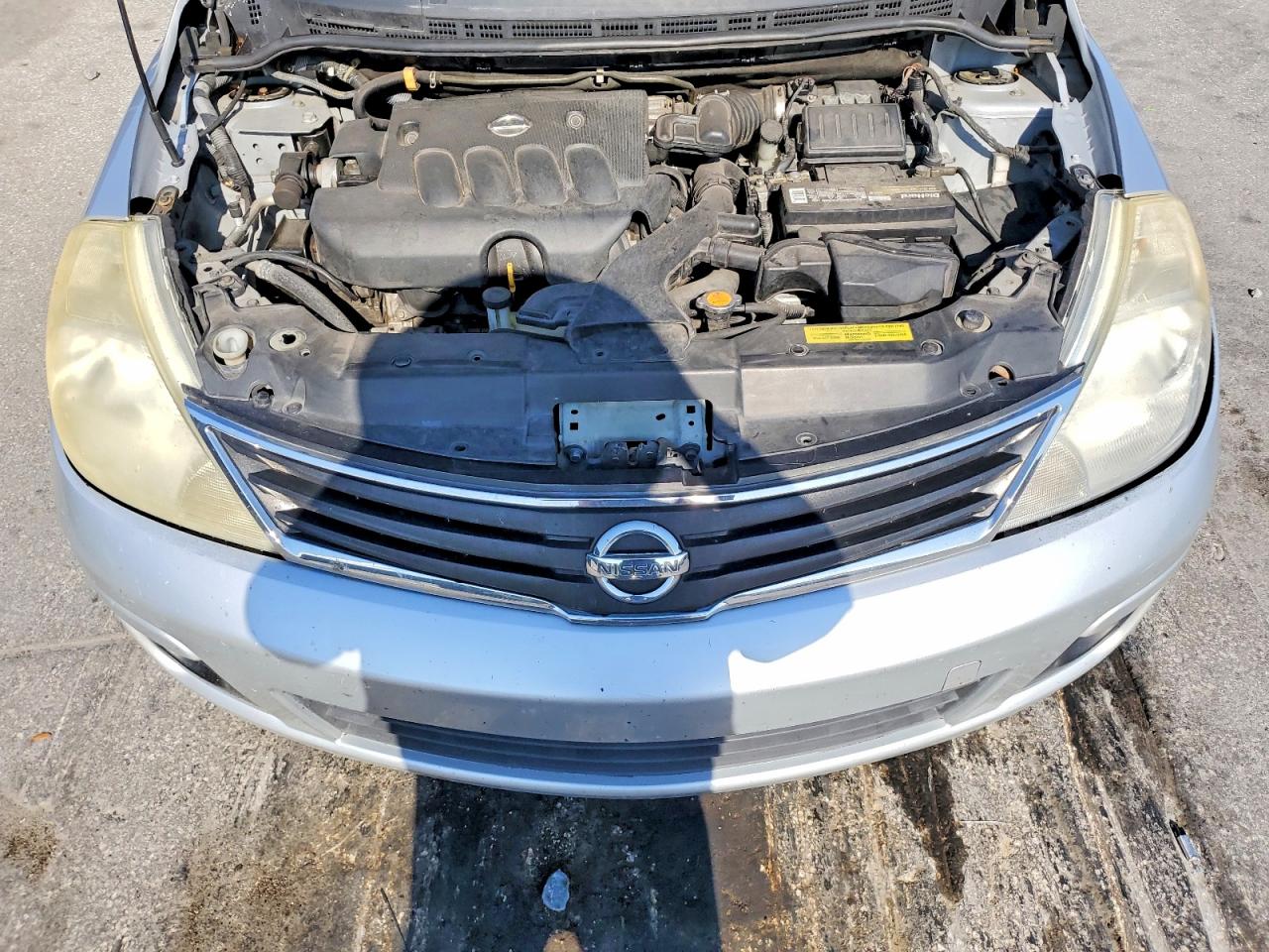2011 Nissan Versa 1.8 S Silver vin: 3N1BC1AP7BL435513
