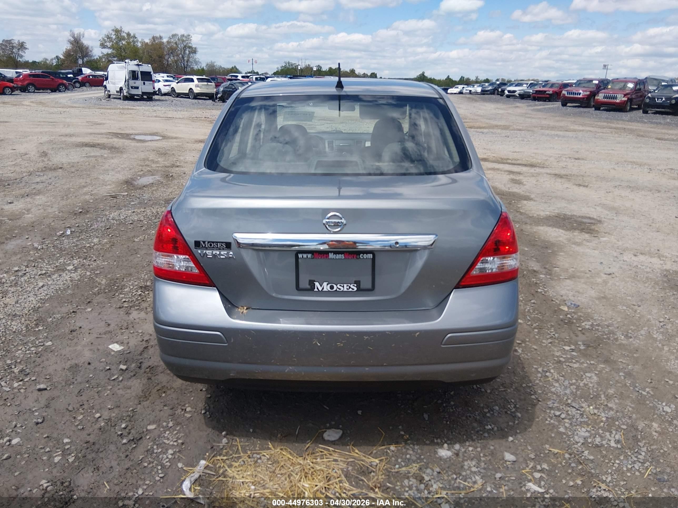 2011 Nissan Versa 1.8s Gray vin: 3N1BC1AP7BL445099