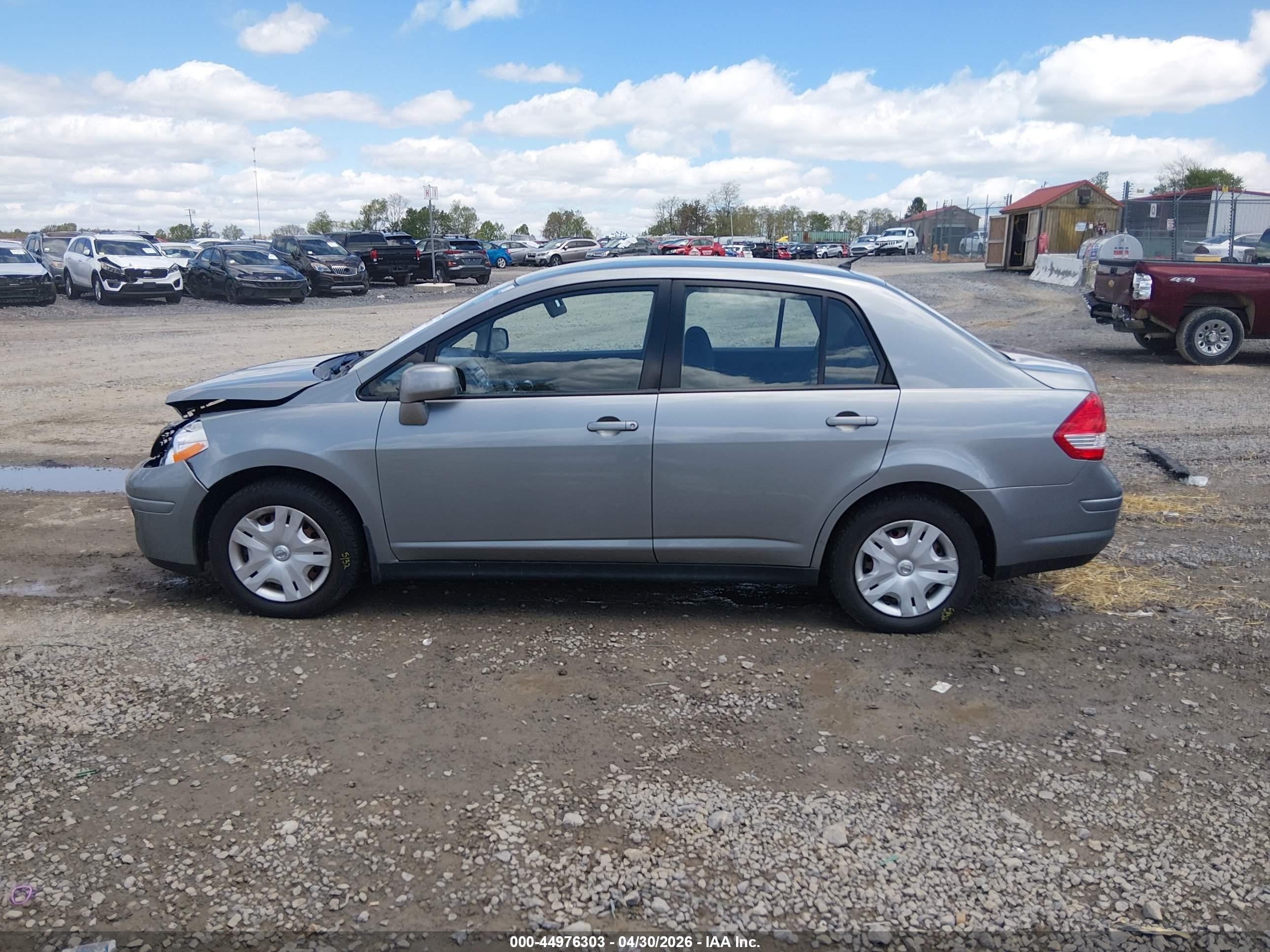 2011 Nissan Versa 1.8s Gray vin: 3N1BC1AP7BL445099