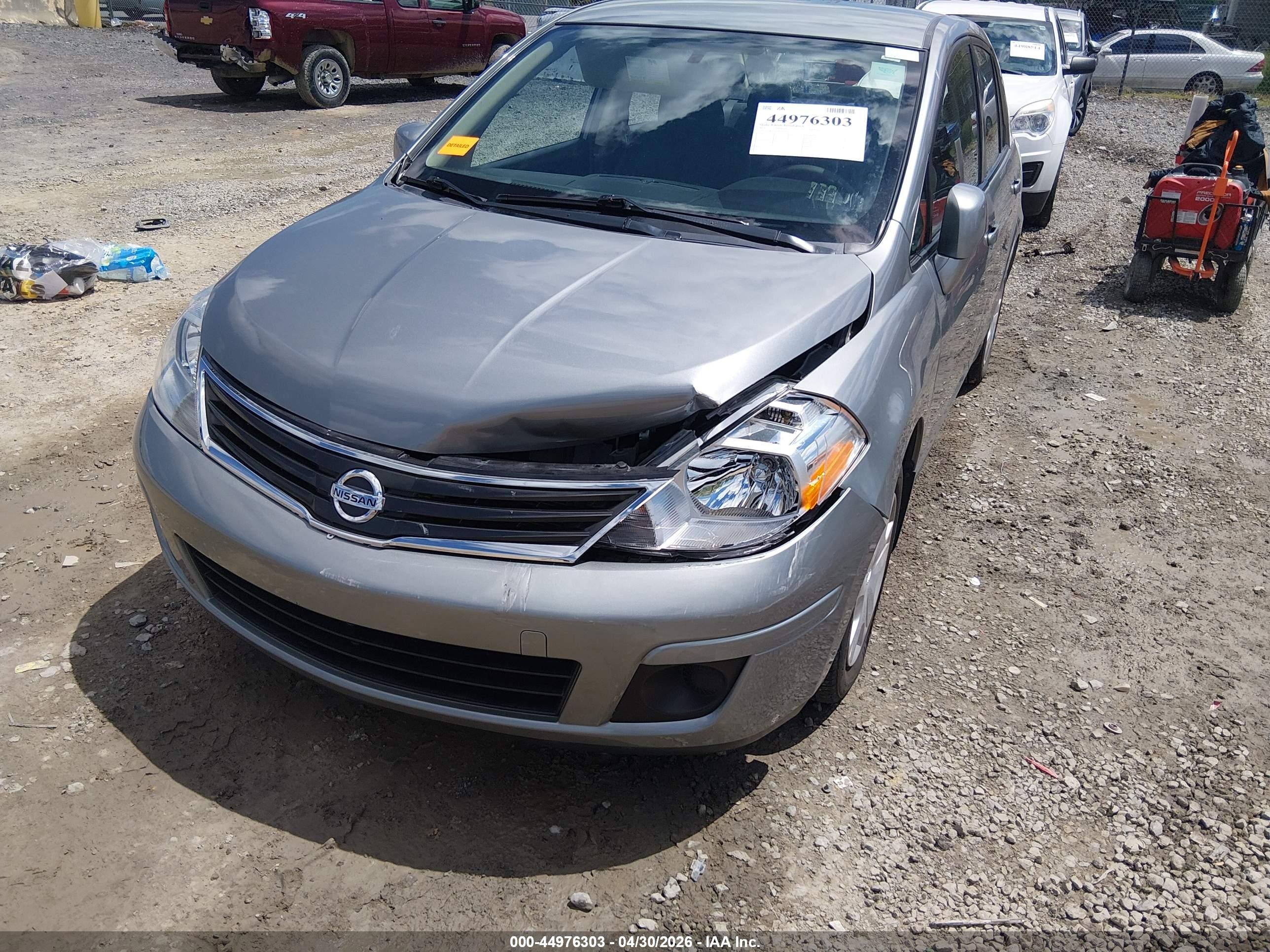 2011 Nissan Versa 1.8s Gray vin: 3N1BC1AP7BL445099