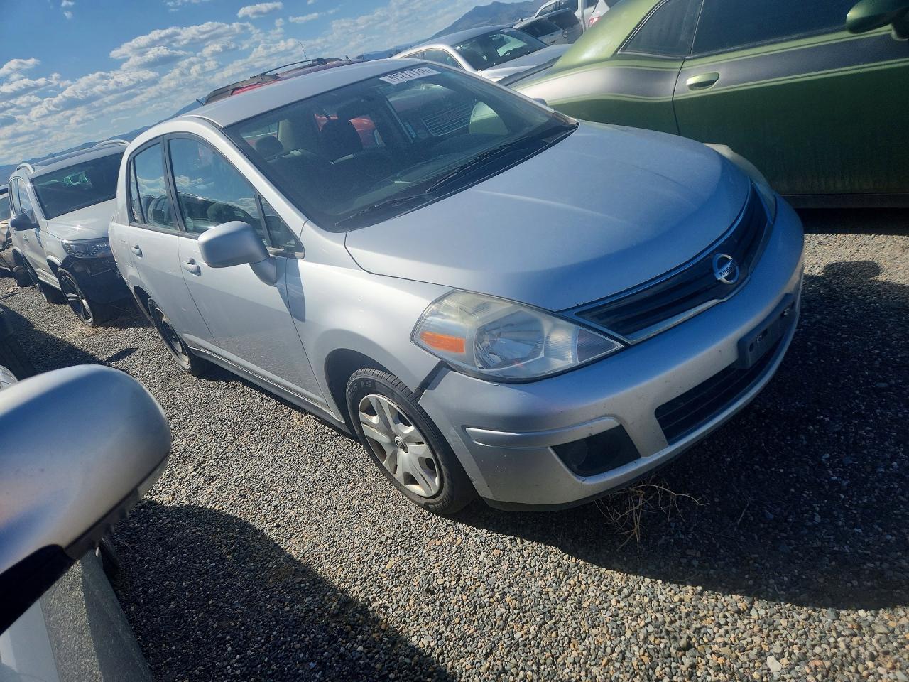 2011 Nissan Versa S Silver vin: 3N1BC1AP7BL479186