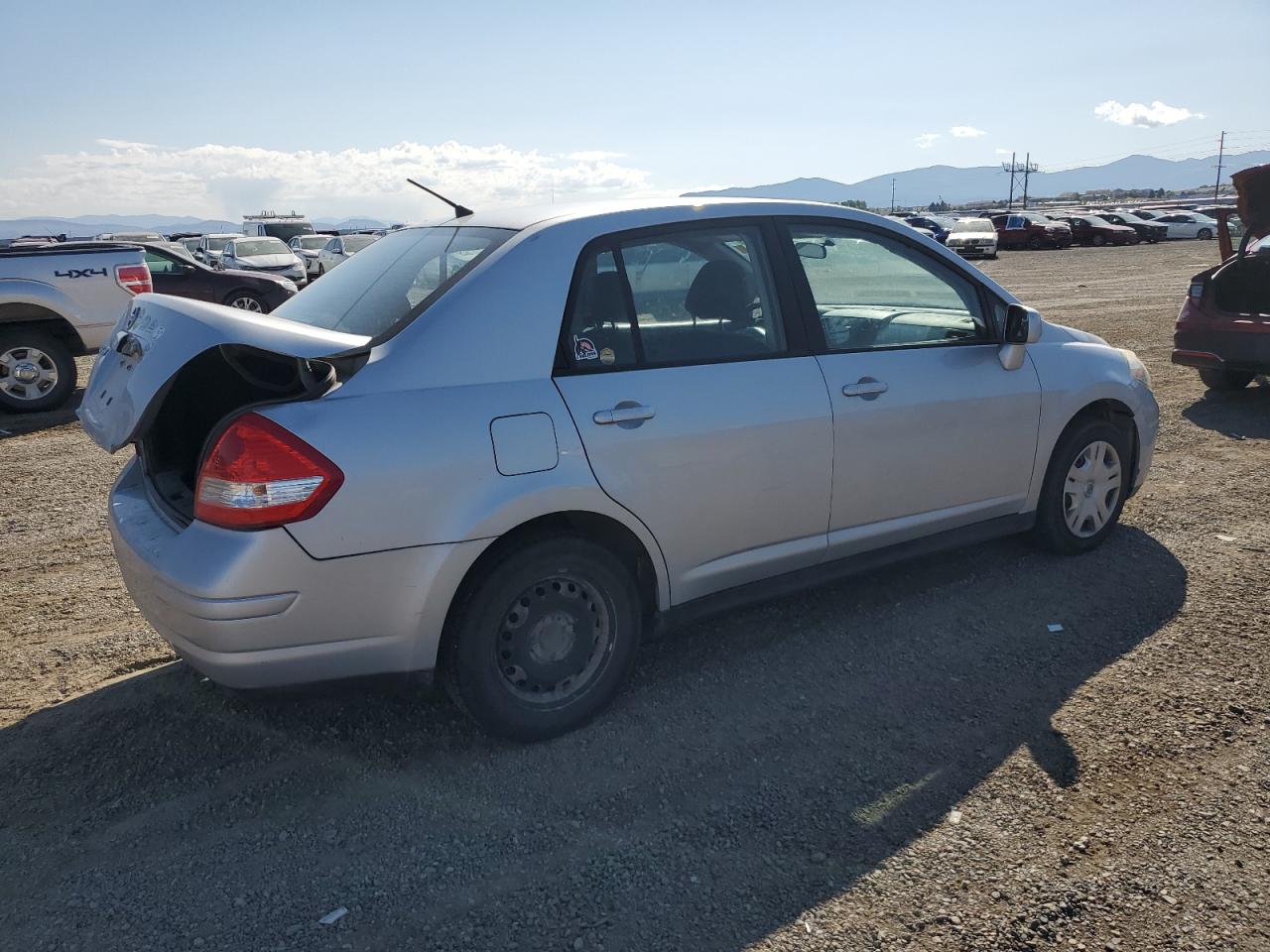 2011 Nissan Versa S Silver vin: 3N1BC1AP7BL479186