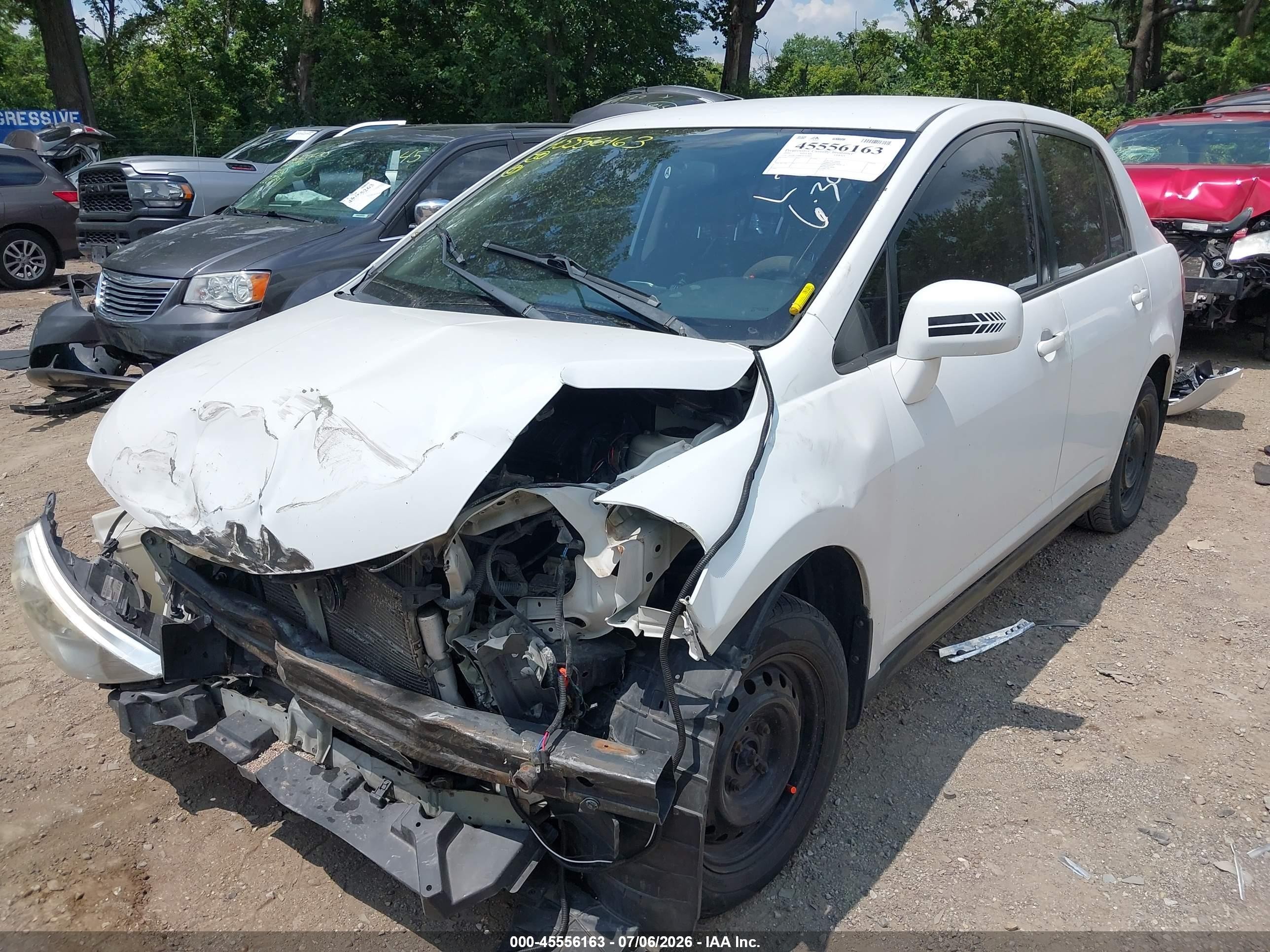 2010 Nissan Versa 1.8s Белый vin: 3N1BC1AP8AL363882