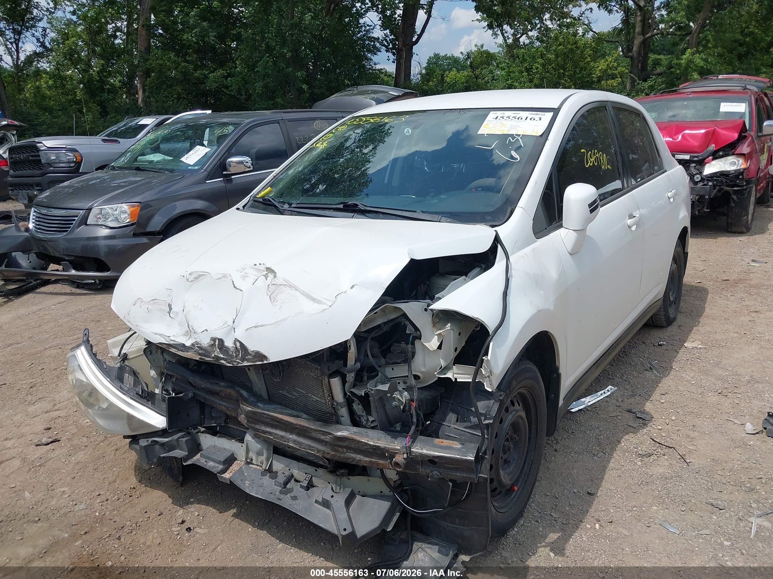 2010 Nissan Versa 1.8s Белый vin: 3N1BC1AP8AL363882