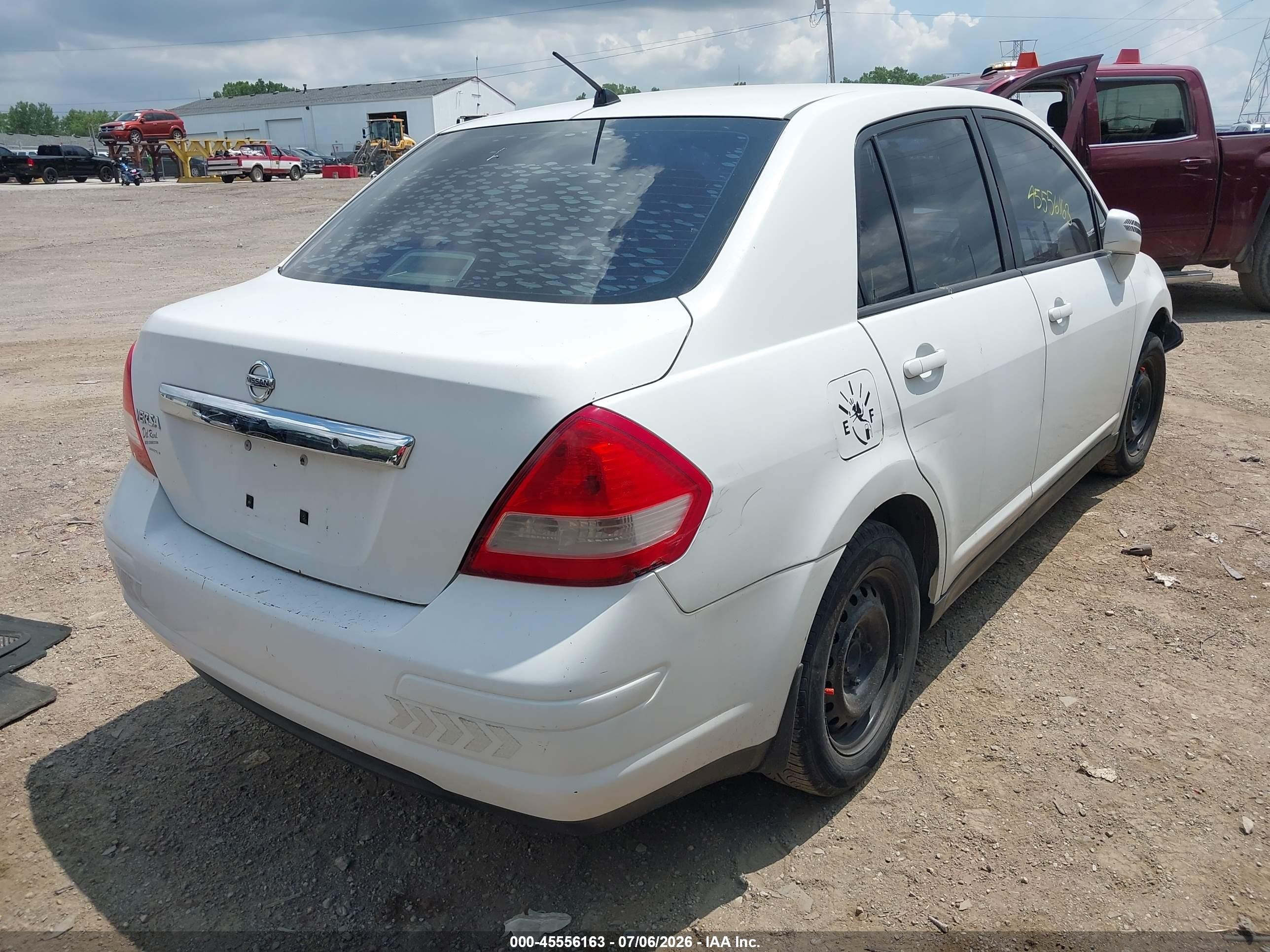2010 Nissan Versa 1.8s Белый vin: 3N1BC1AP8AL363882