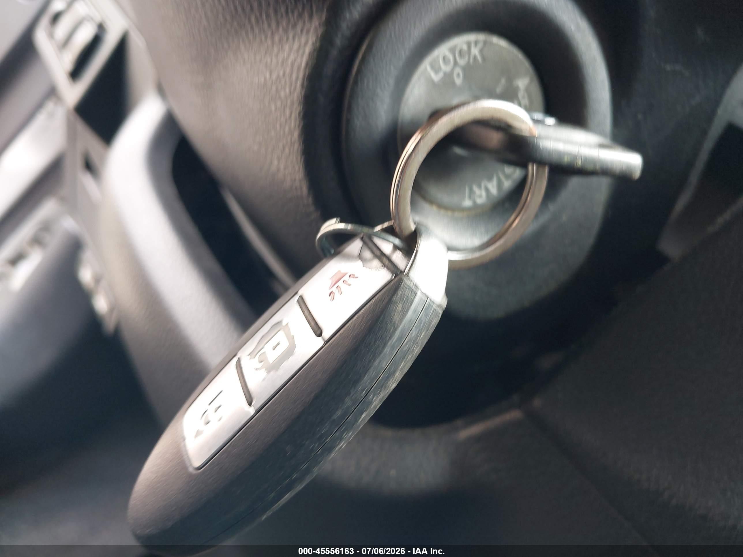 2010 Nissan Versa 1.8s Белый vin: 3N1BC1AP8AL363882