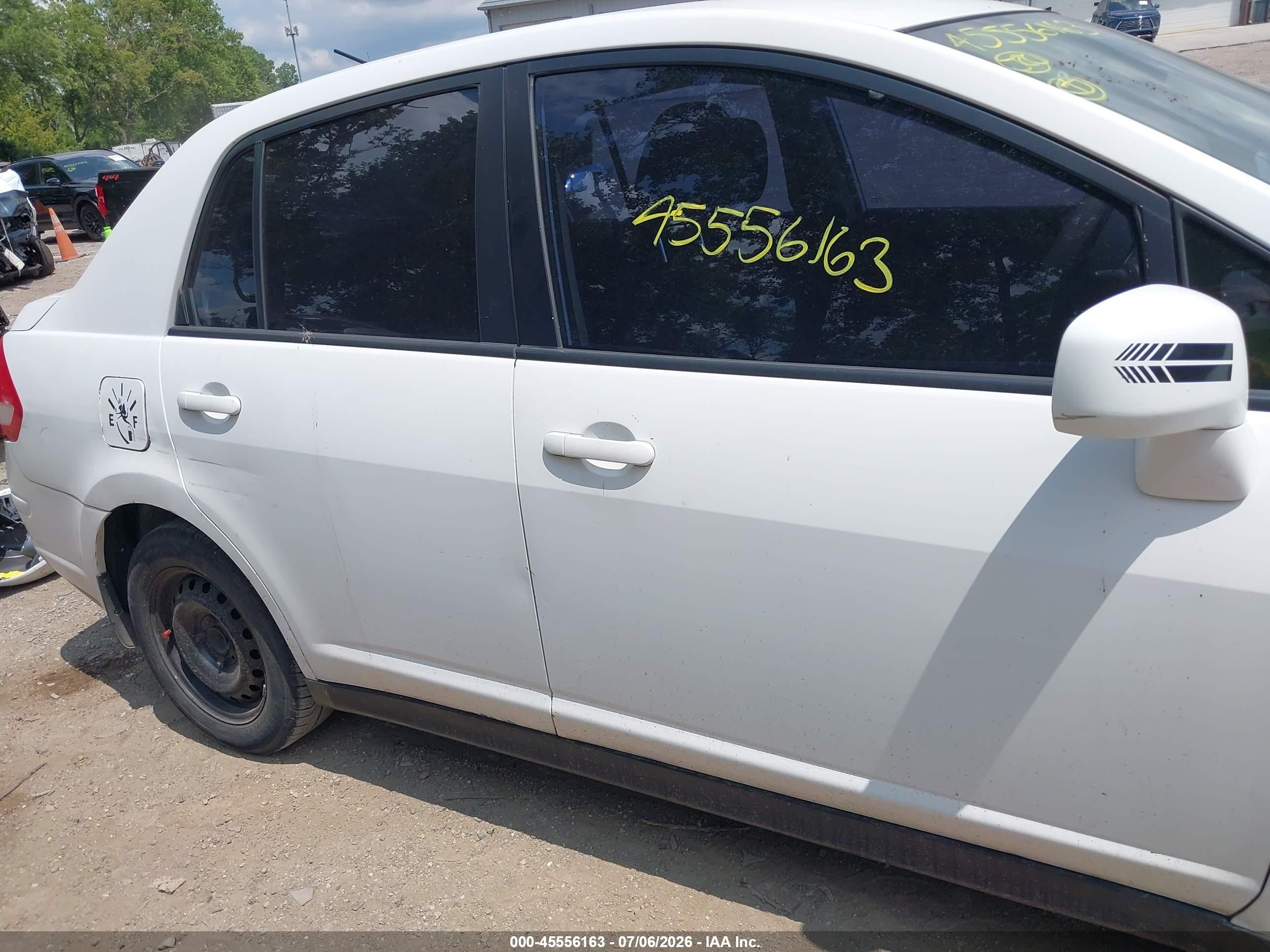 2010 Nissan Versa 1.8s Белый vin: 3N1BC1AP8AL363882
