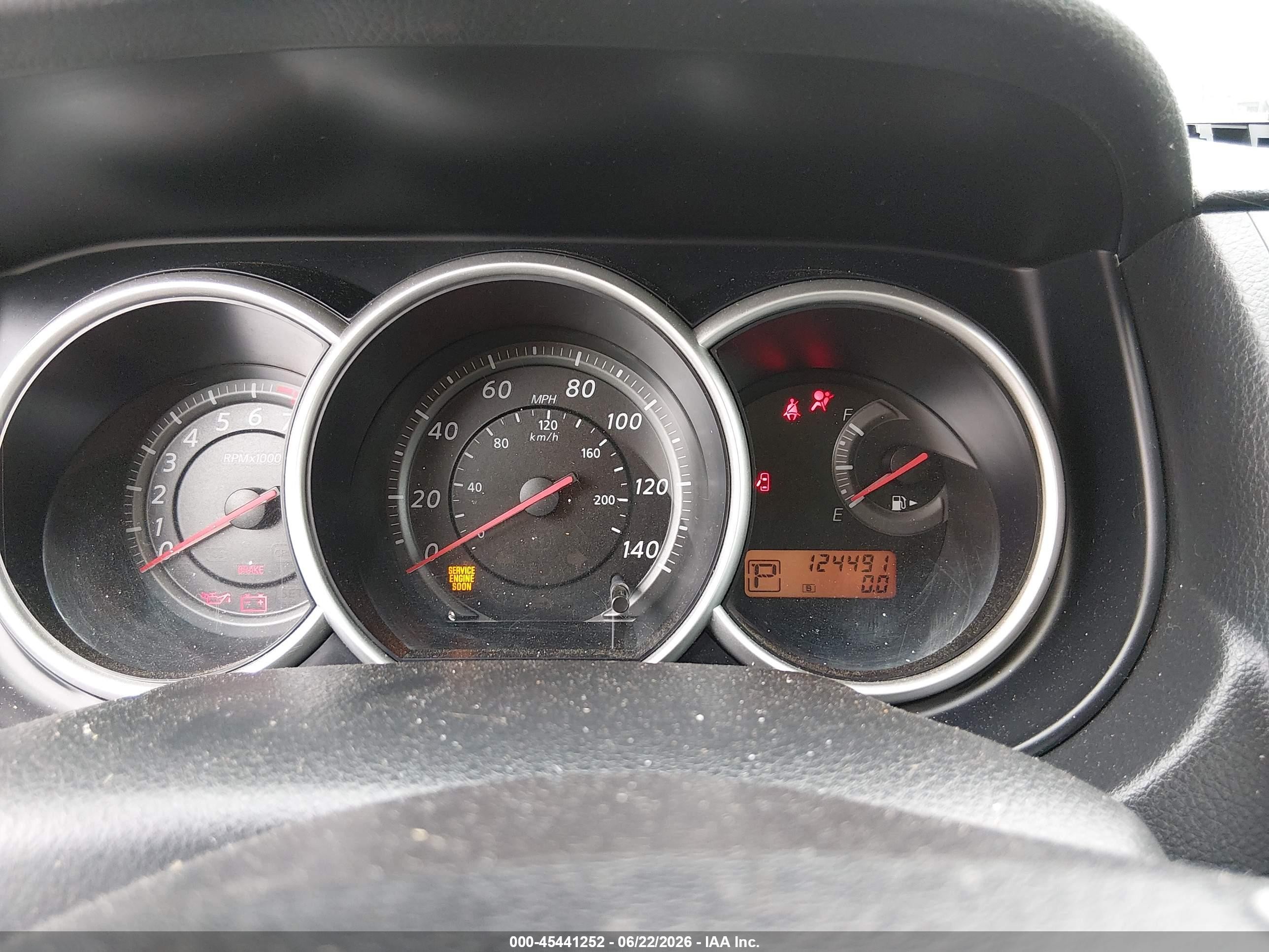 2010 Nissan Versa 1.8s Silver vin: 3N1BC1AP8AL392833