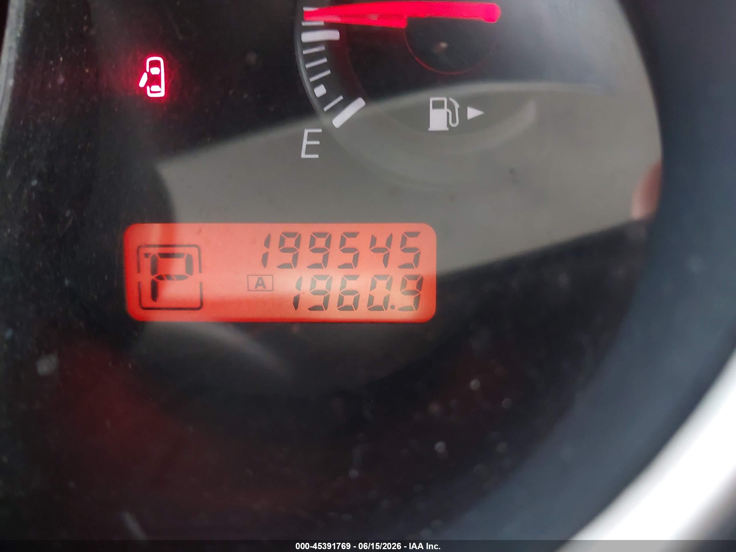 2010 Nissan Versa 1.8s Silver vin: 3N1BC1AP8AL431985