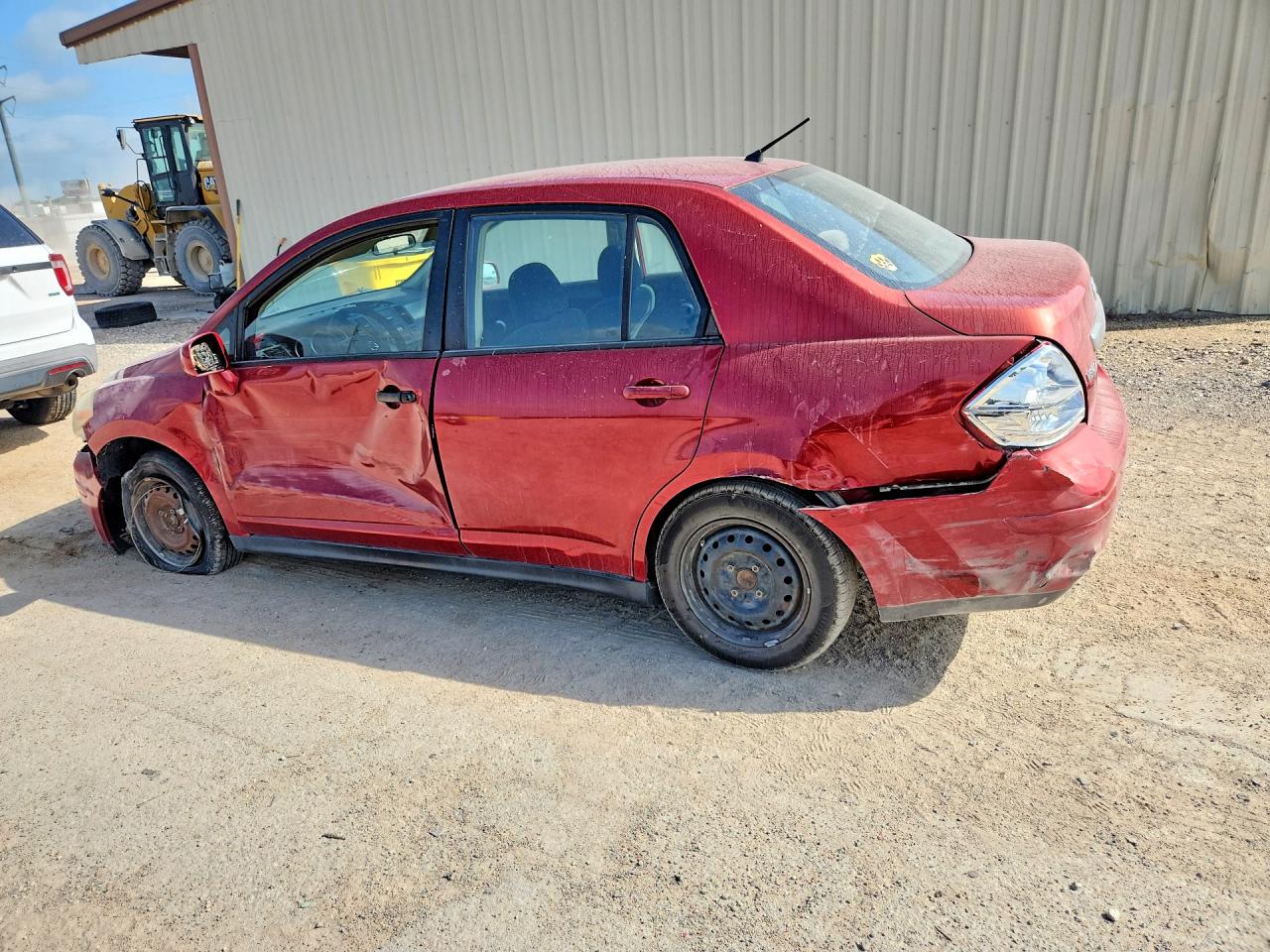 2011 Nissan Versa 1.8 S Red vin: 3N1BC1AP8BL477043