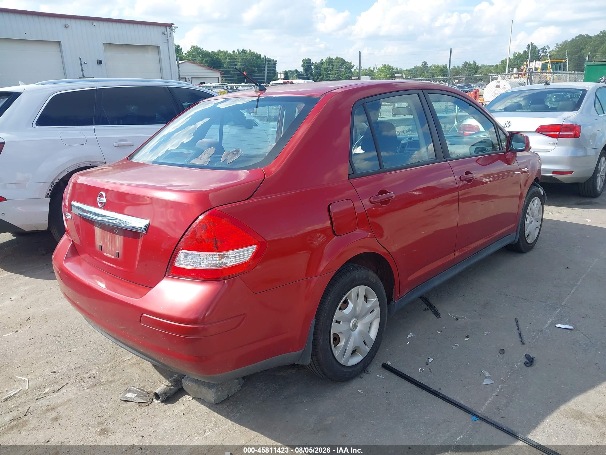 2010 Nissan Versa 1.8s Red vin: 3N1BC1AP9AL378794