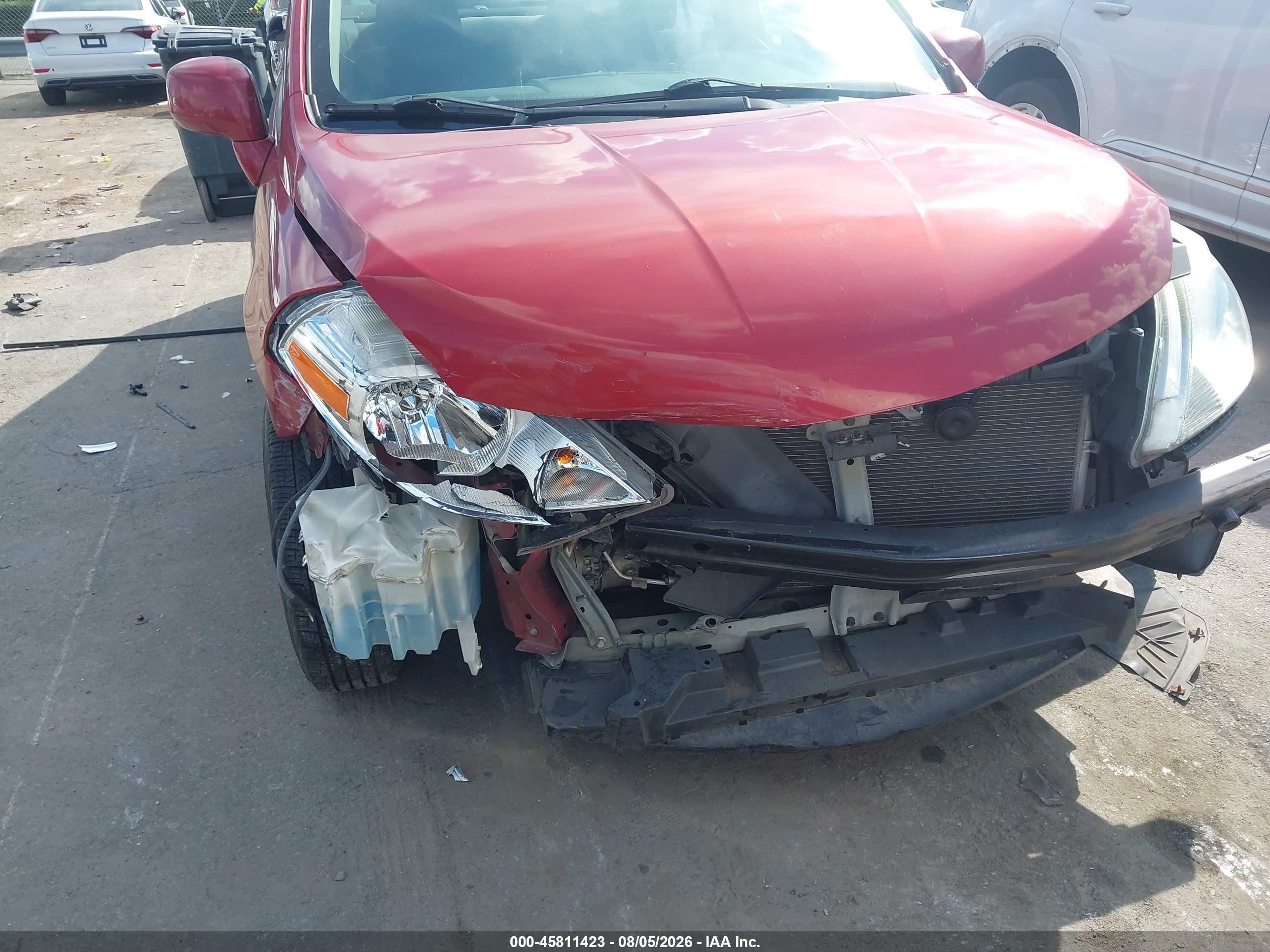 2010 Nissan Versa 1.8s Red vin: 3N1BC1AP9AL378794