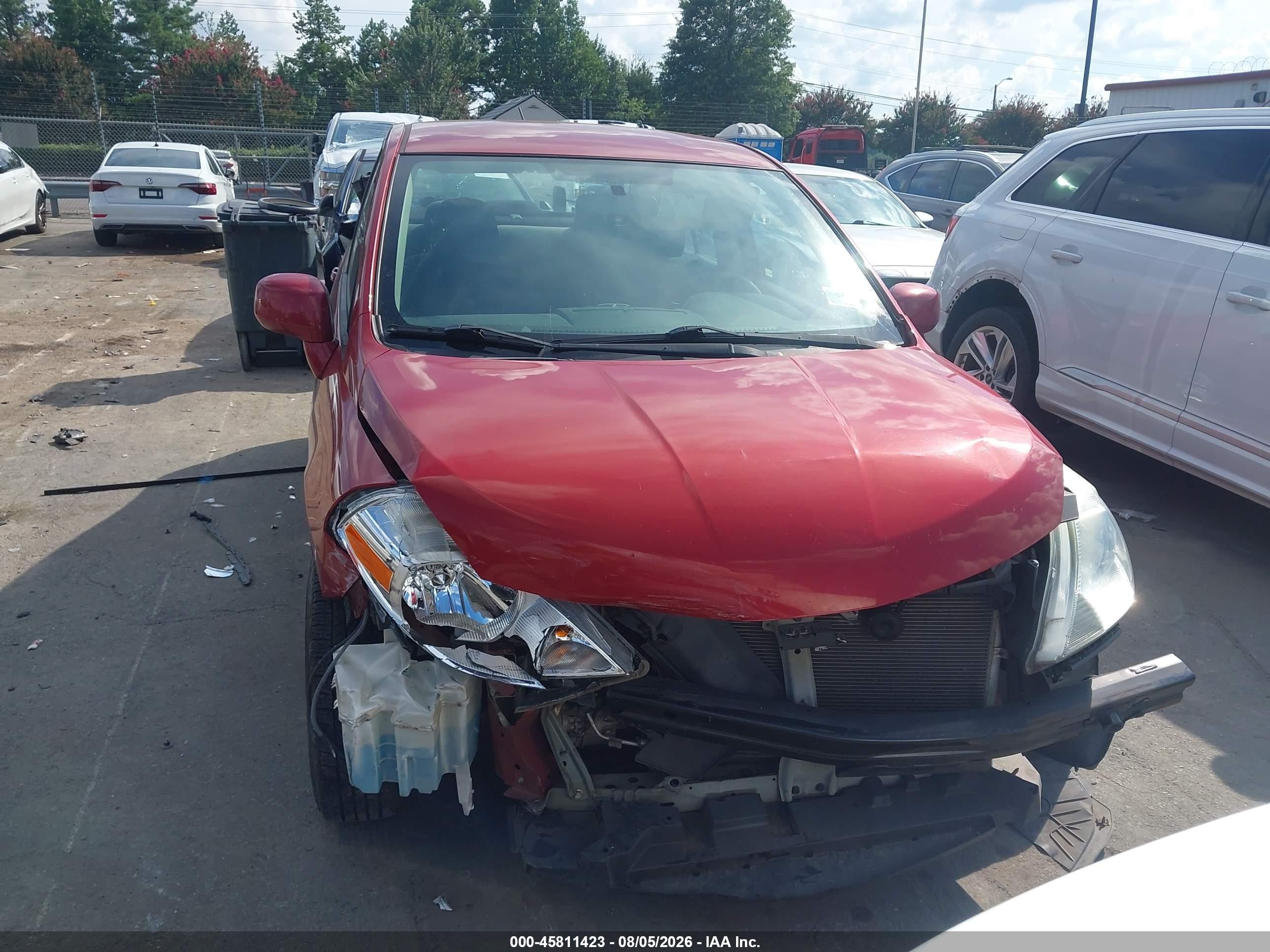 2010 Nissan Versa 1.8s Red vin: 3N1BC1AP9AL378794