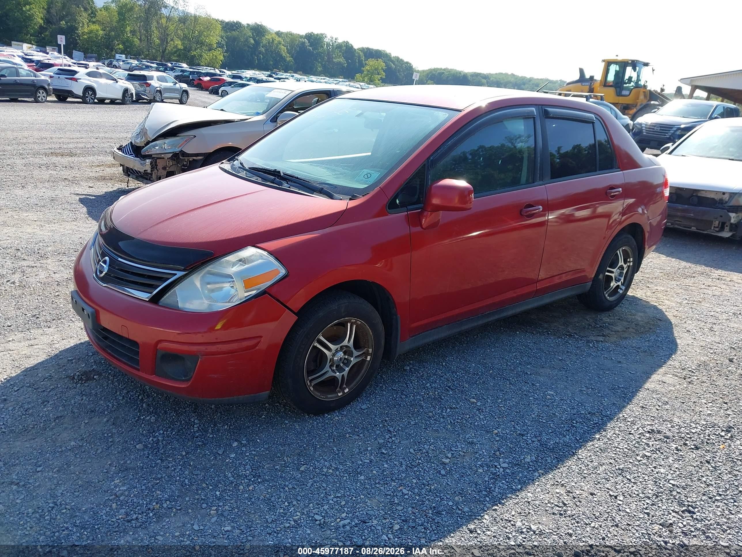 2010 Nissan Versa 1.8s Red vin: 3N1BC1AP9AL440128