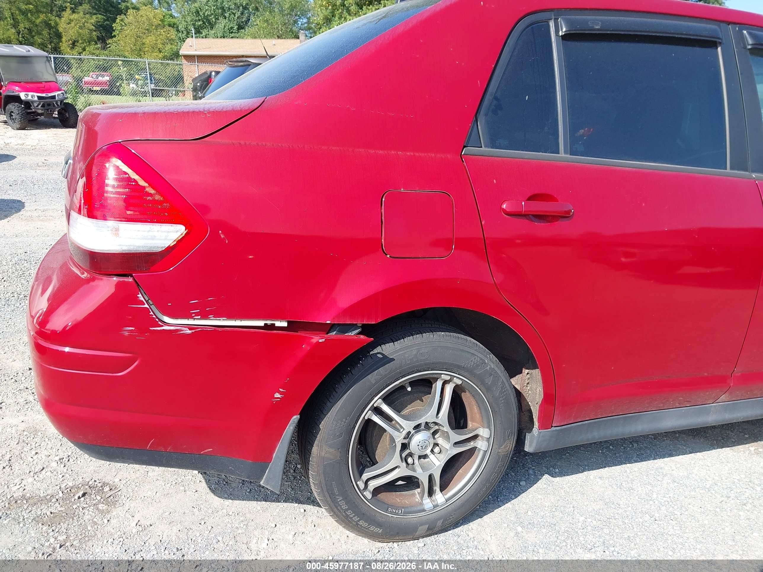 2010 Nissan Versa 1.8s Red vin: 3N1BC1AP9AL440128