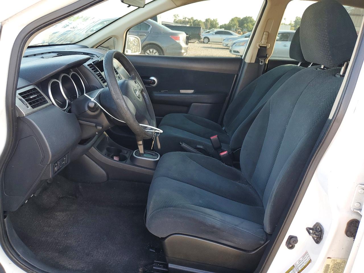 2011 Nissan Versa S White vin: 3N1BC1AP9BL449980