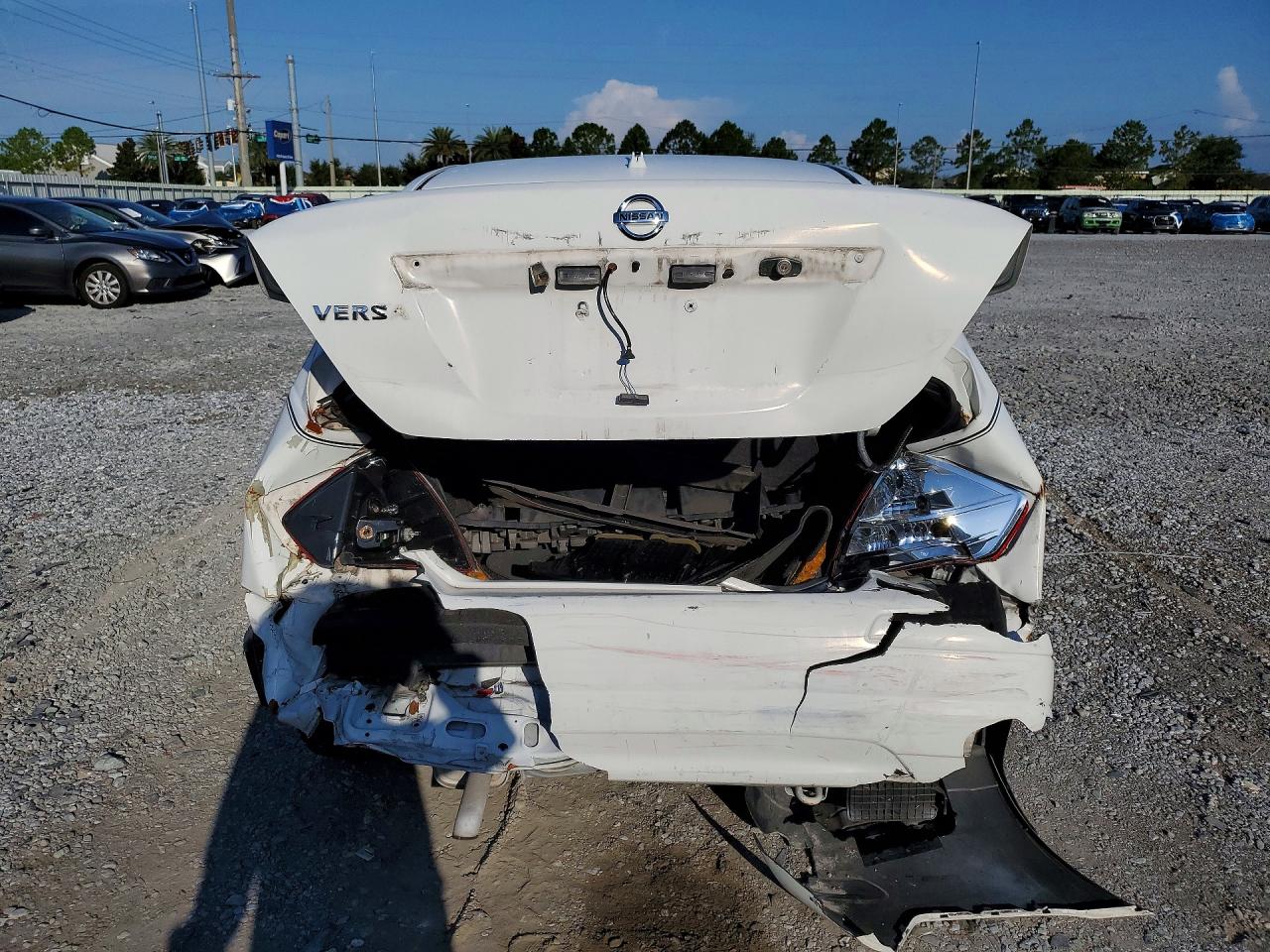 2011 Nissan Versa S White vin: 3N1BC1AP9BL449980