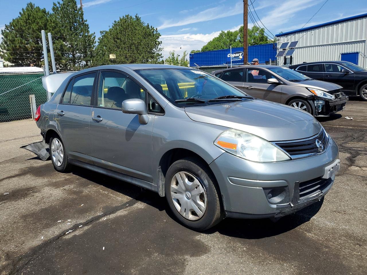 2010 Nissan Versa 1.8 S Silver vin: 3N1BC1APXAL403914
