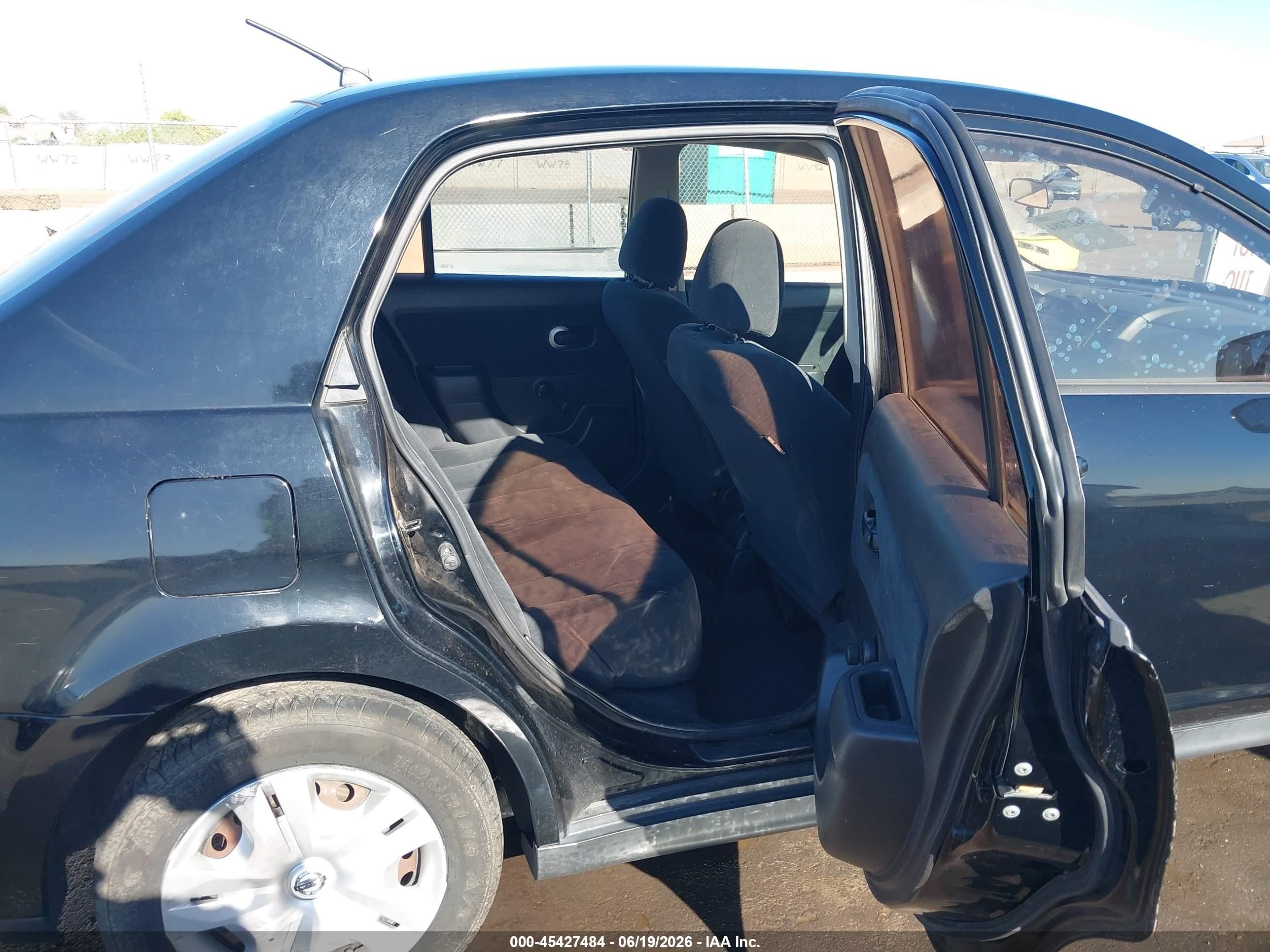 2010 Nissan Versa 1.8s Black vin: 3N1BC1APXAL422589