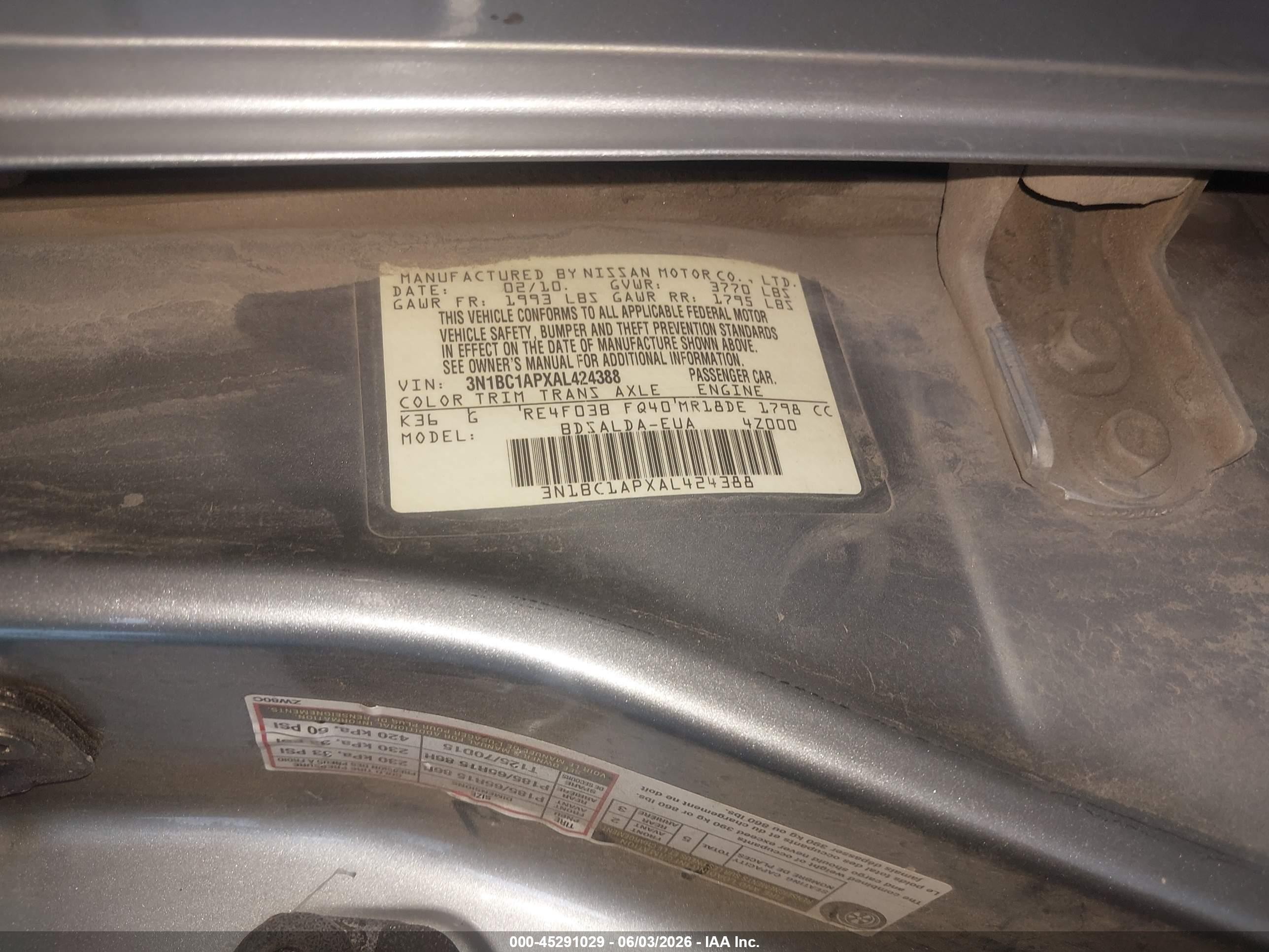 2010 Nissan Versa 1.8s Silver vin: 3N1BC1APXAL424388