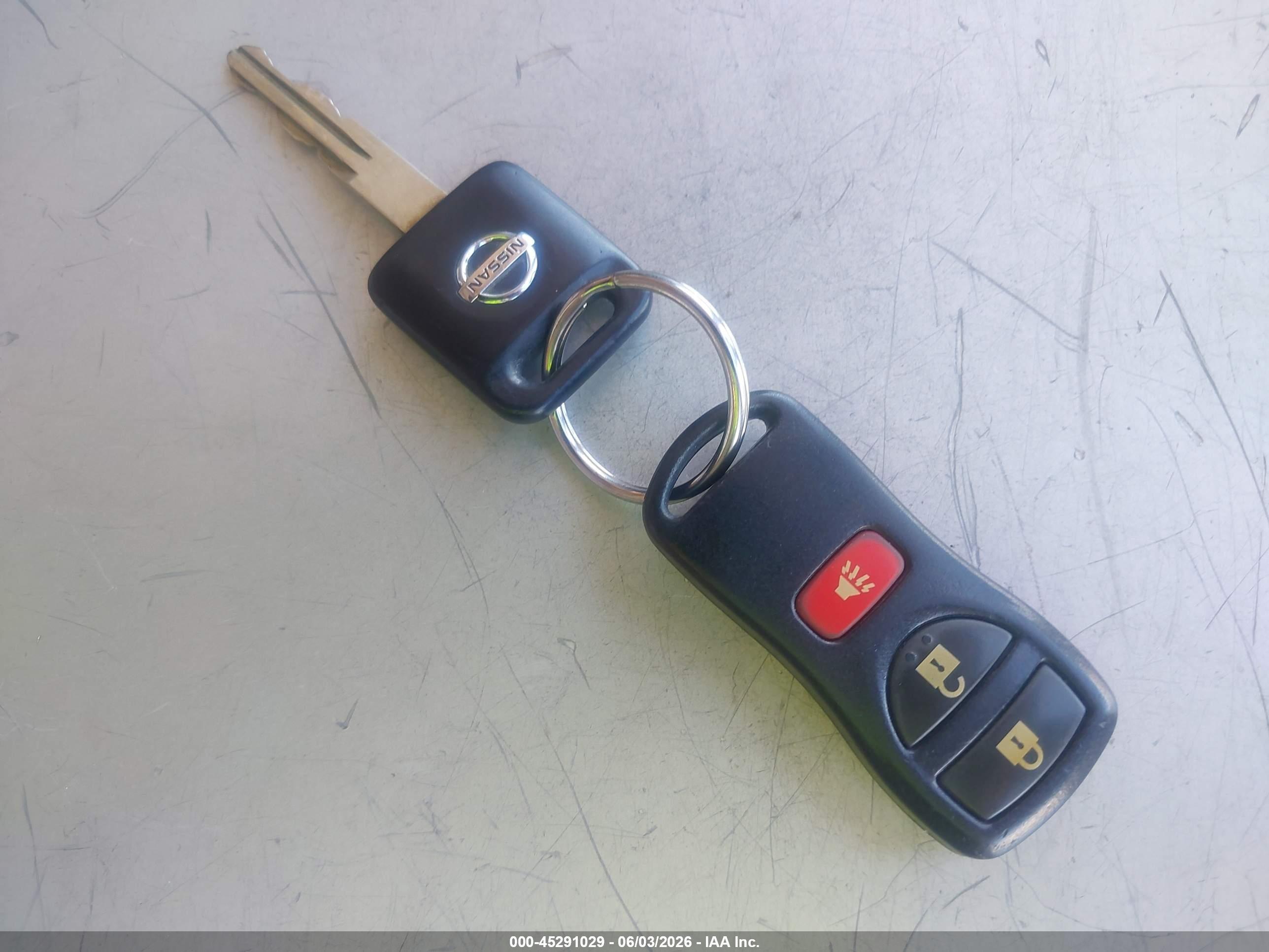 2010 Nissan Versa 1.8s Silver vin: 3N1BC1APXAL424388